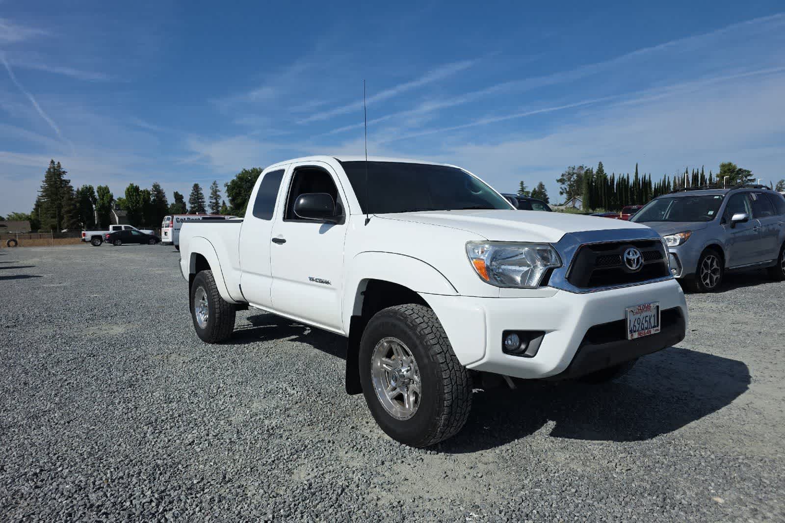 Thumbnail: 2014 Toyota Tacoma - 10