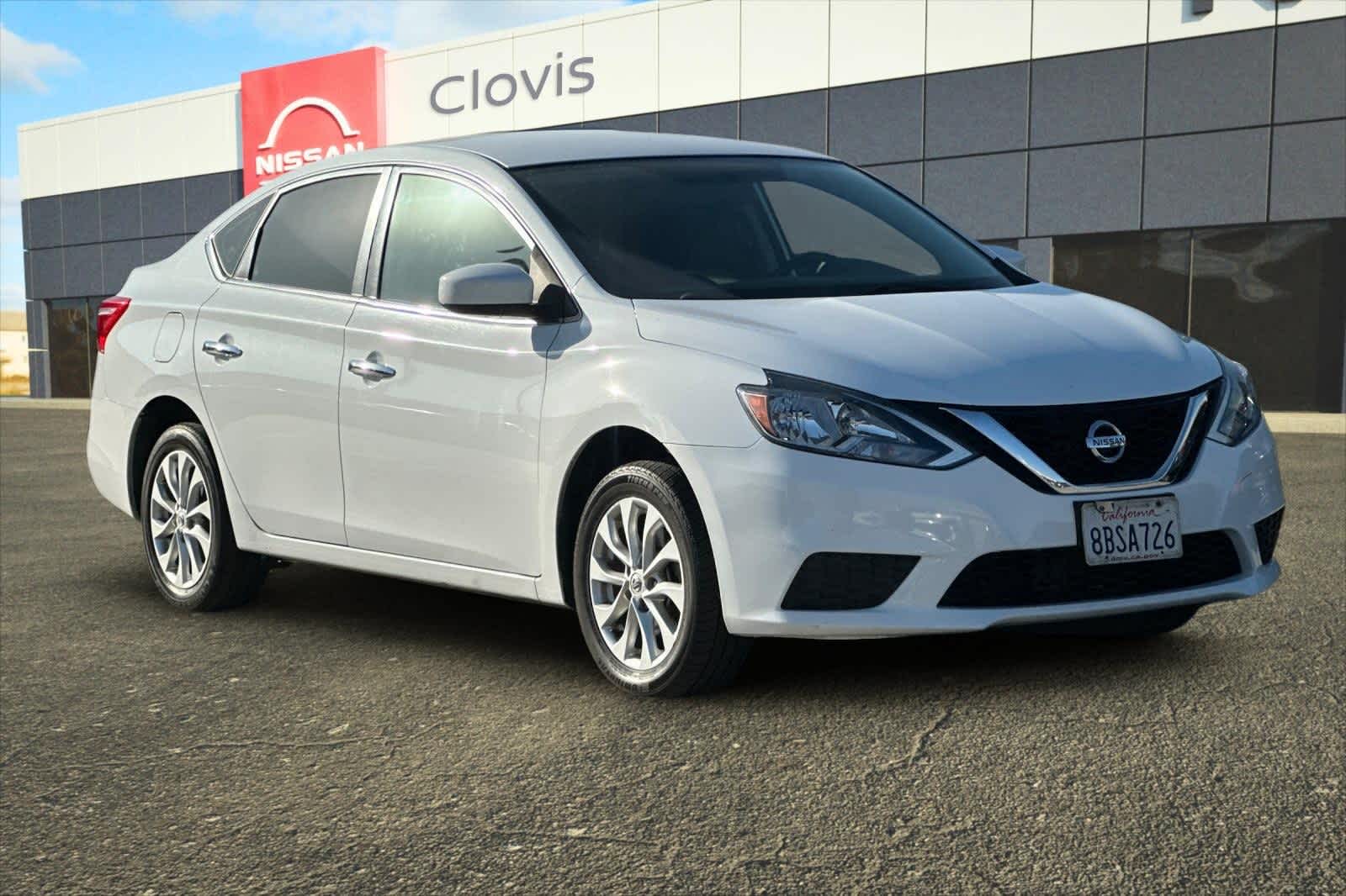 Thumbnail: 2017 Nissan Sentra - 10