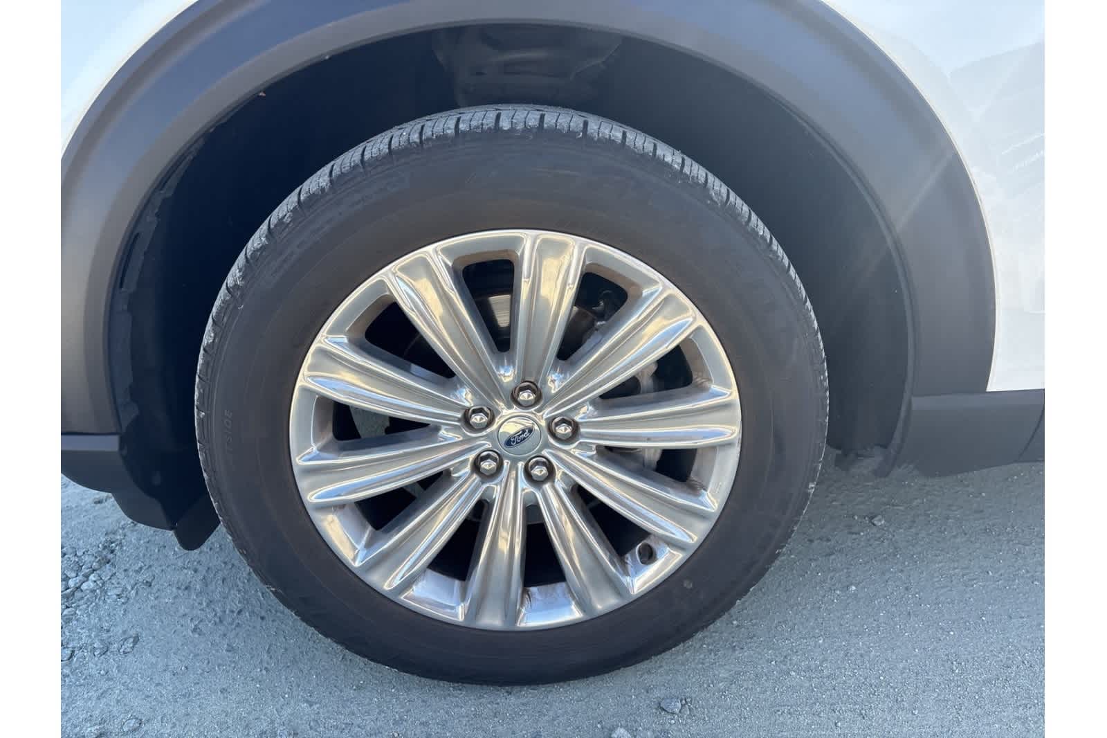 Thumbnail: 2020 Ford Explorer - 24