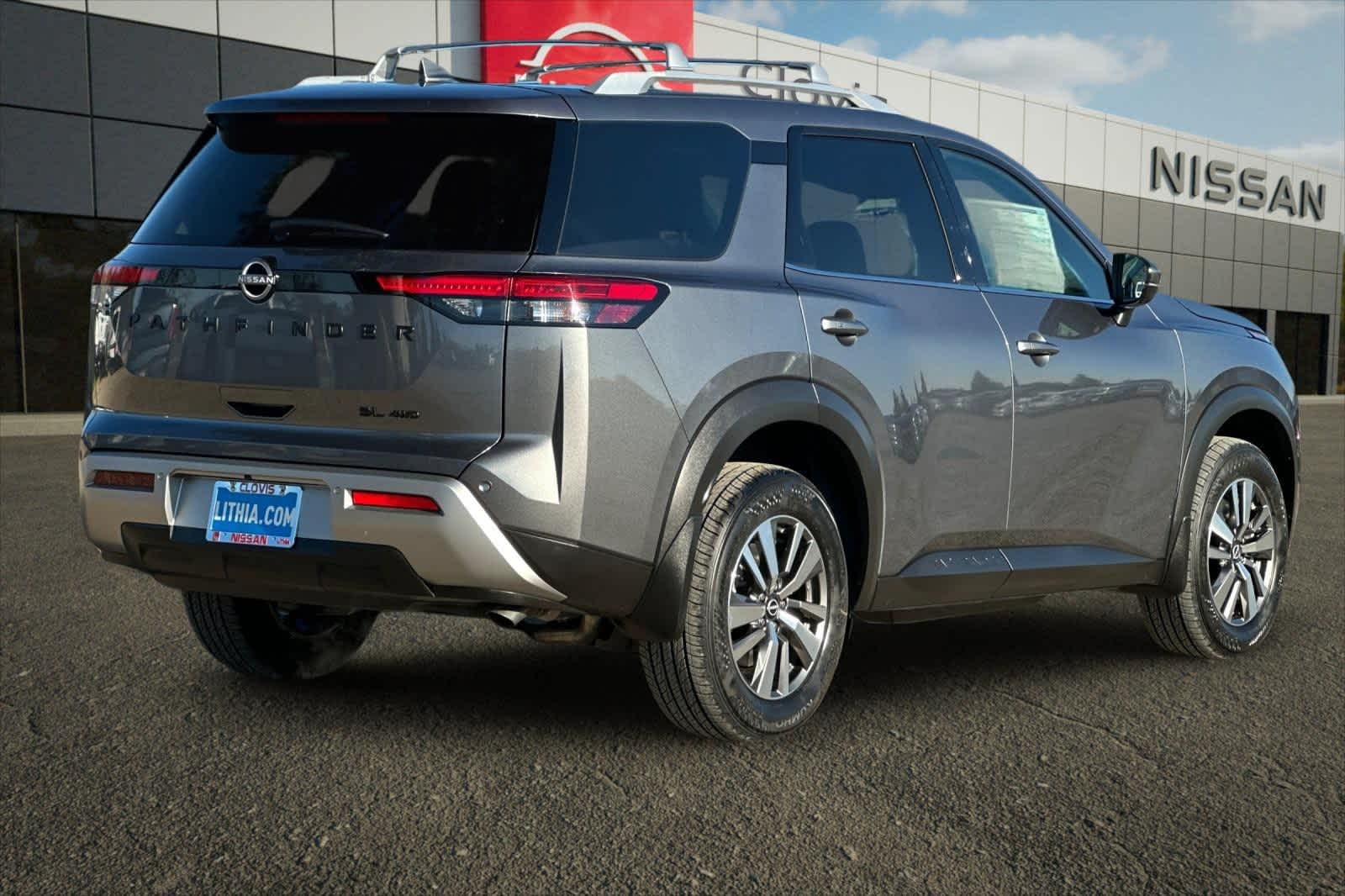 Thumbnail: 2025 Nissan Pathfinder - 3