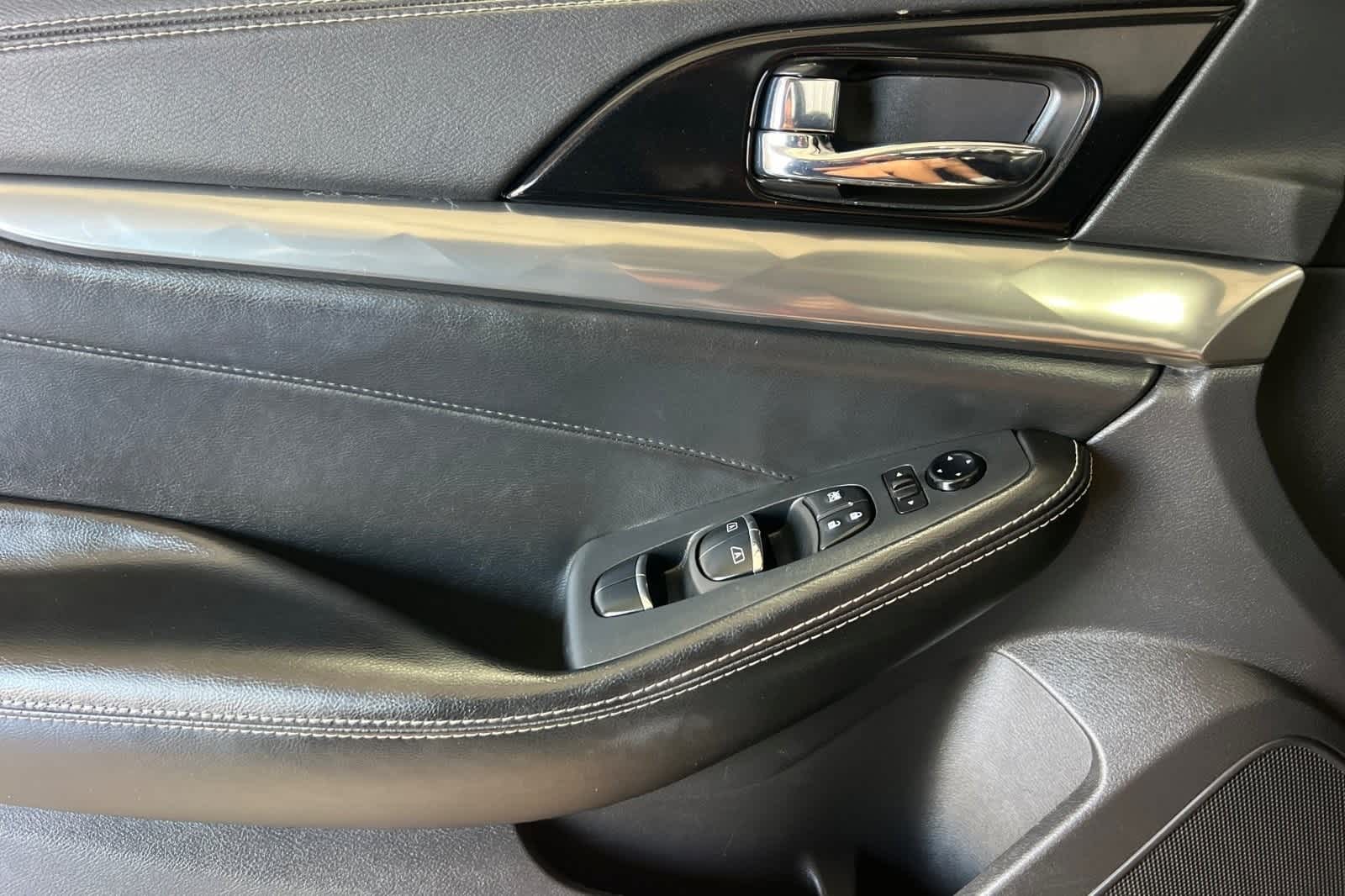 2021 Nissan Maxima SV 15