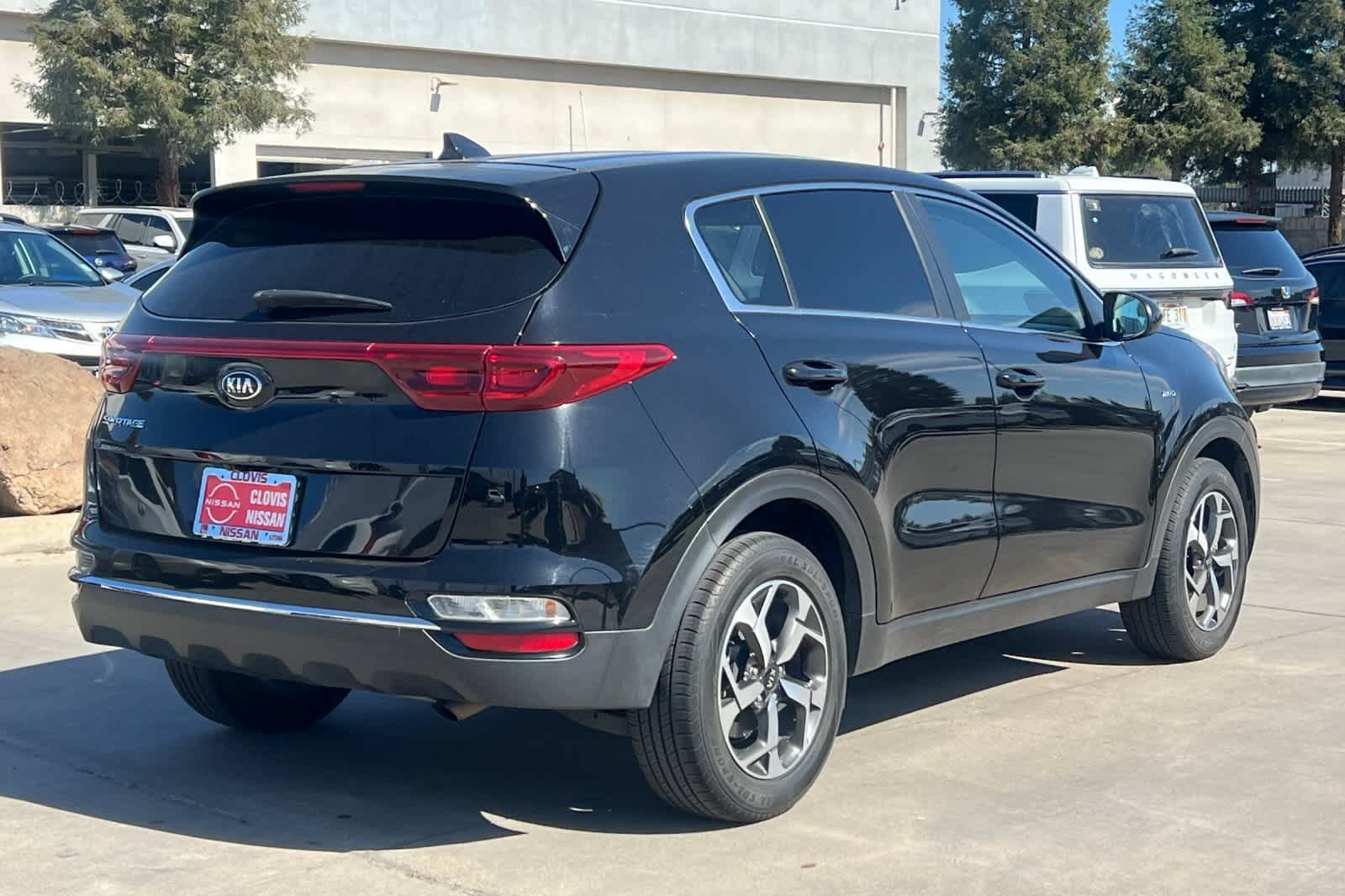 Thumbnail: 2021 Kia Sportage - 3