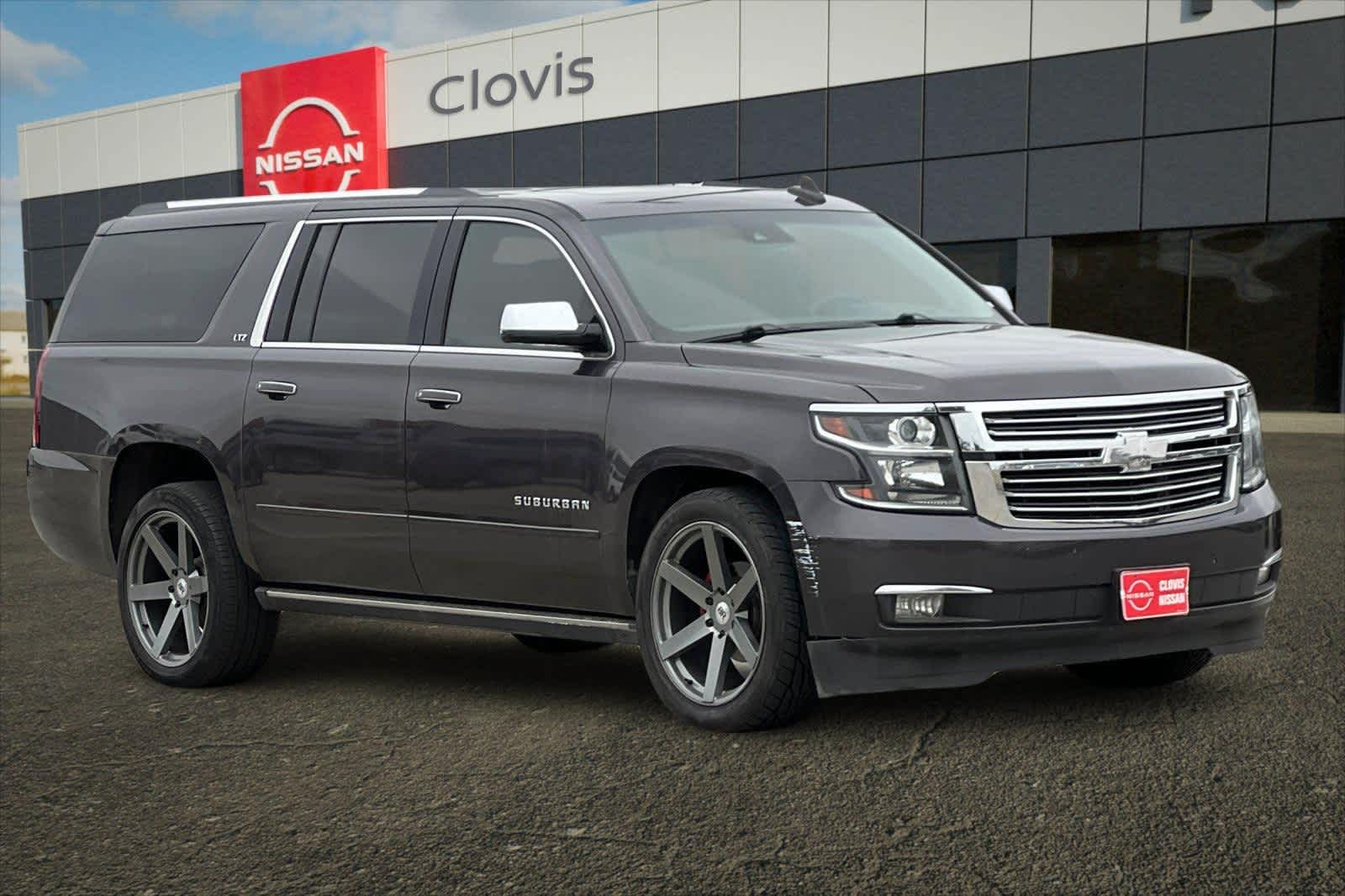 Thumbnail: 2016 Chevrolet Suburban - 10