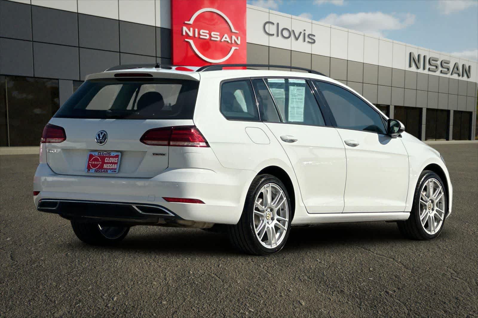 Thumbnail: 2019 Volkswagen e-Golf - 3