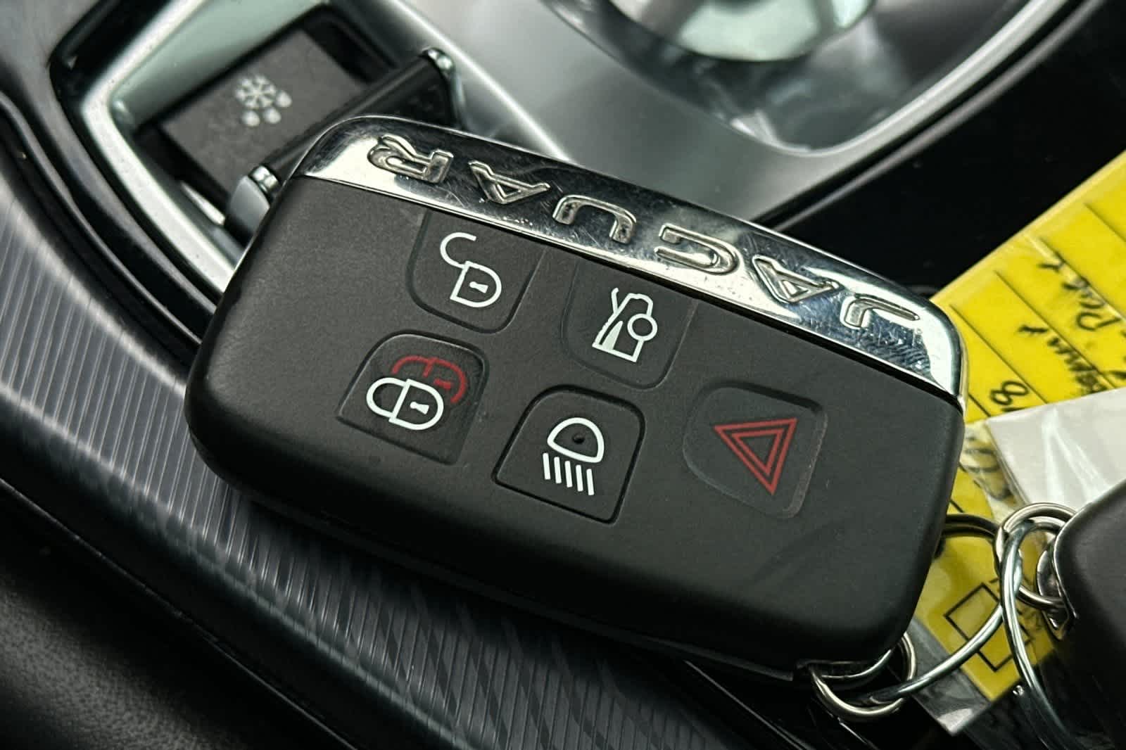 Thumbnail: 2018 Jaguar F-Type - 25