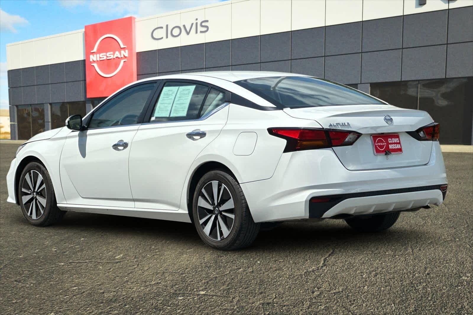 Thumbnail: 2021 Nissan Altima - 7