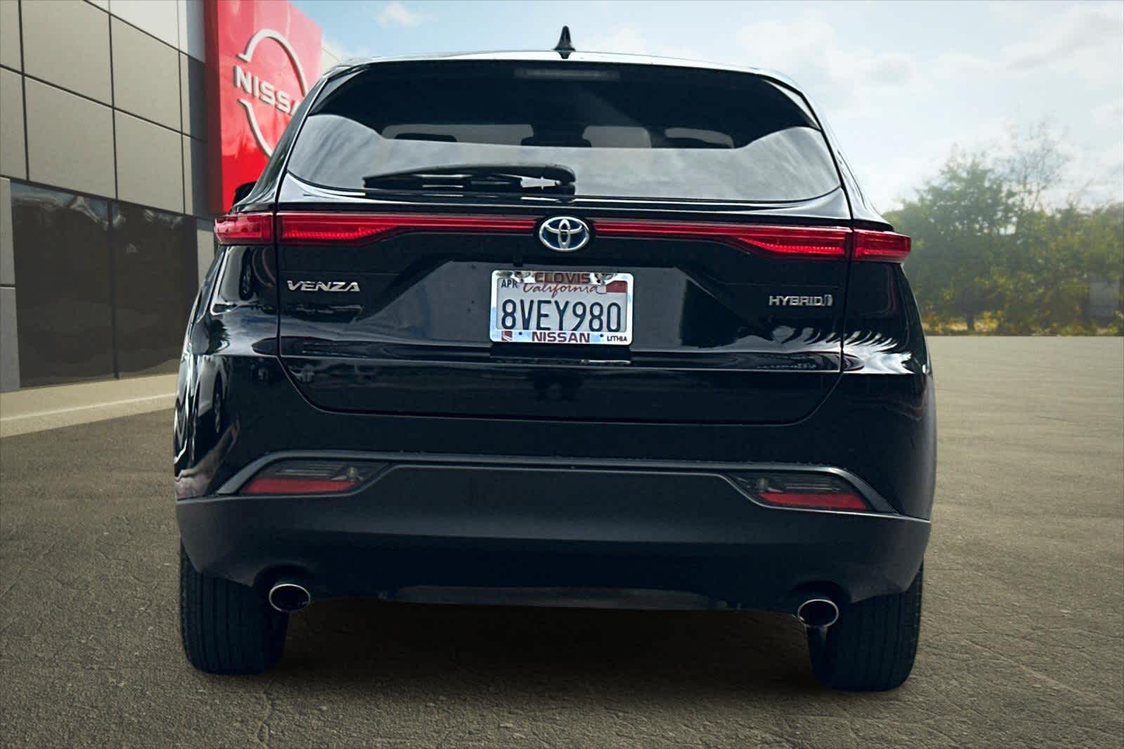 Thumbnail: 2021 Toyota Venza - 8