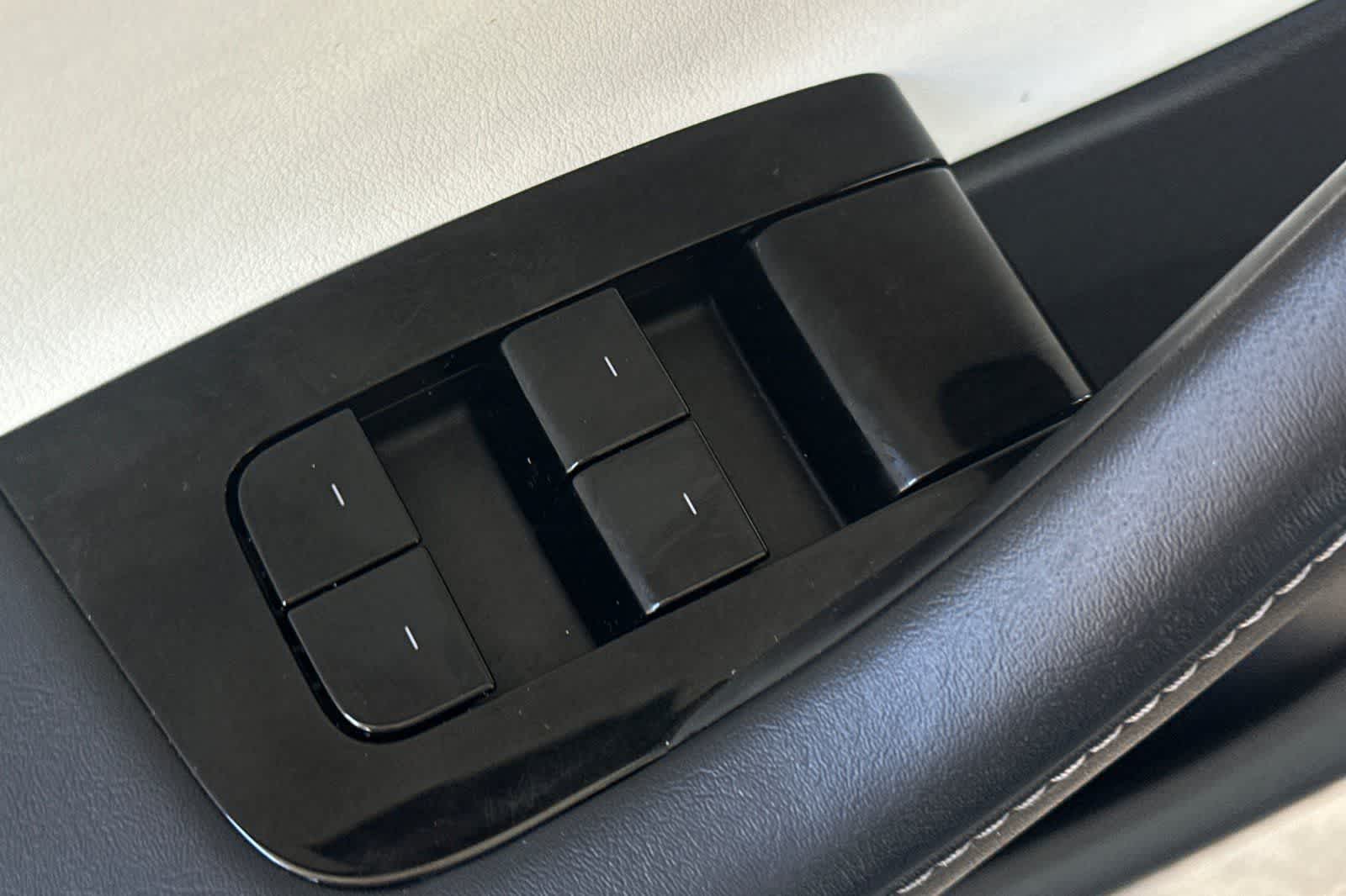 Thumbnail: 2020 Tesla Model Y - 14