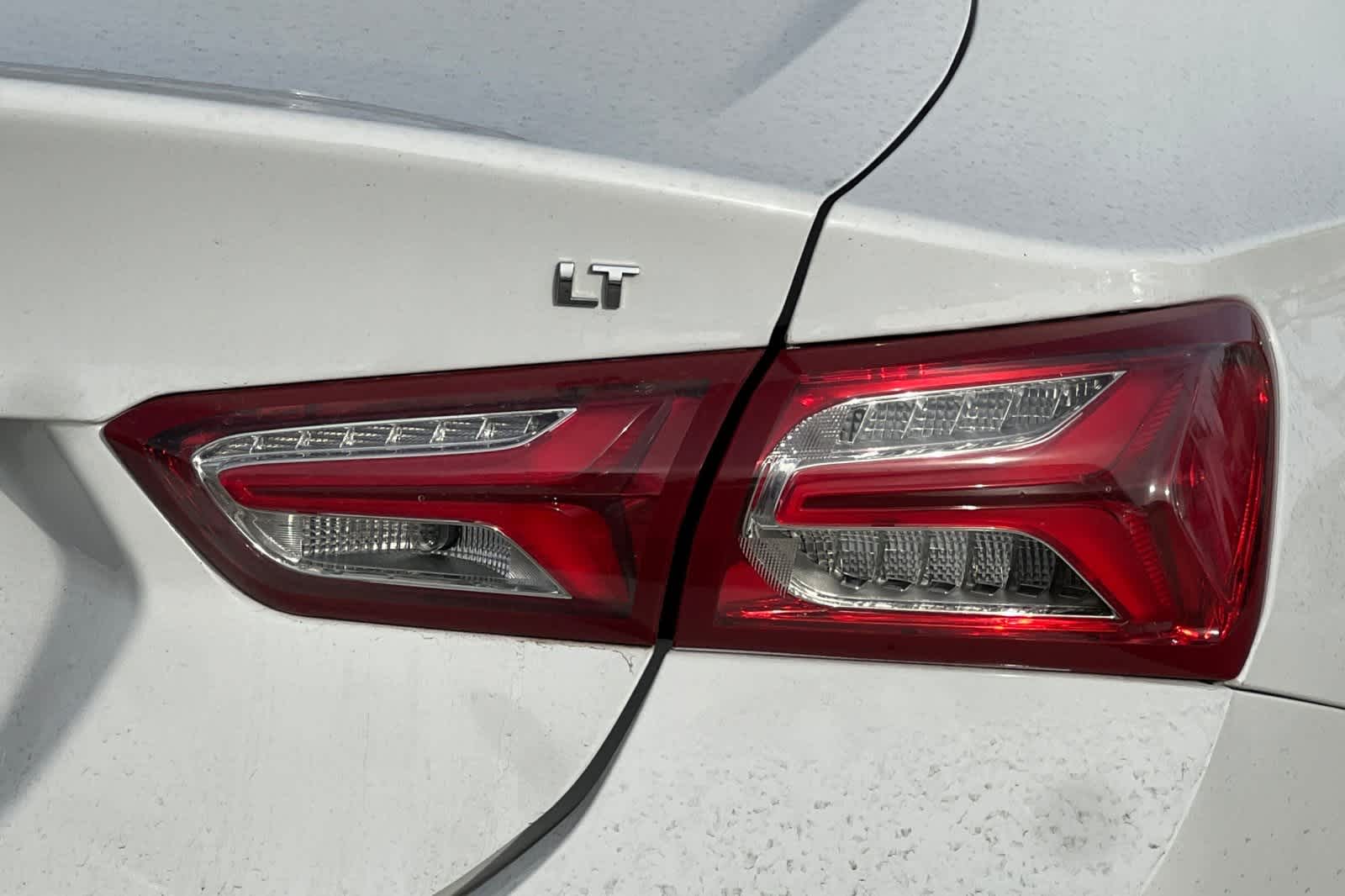 Thumbnail: 2022 Chevrolet Malibu - 15