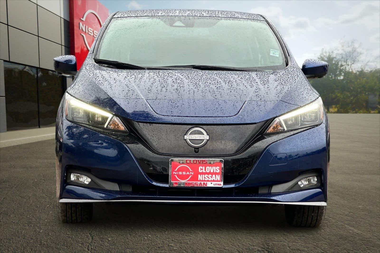 Thumbnail: 2024 Nissan Leaf - 11