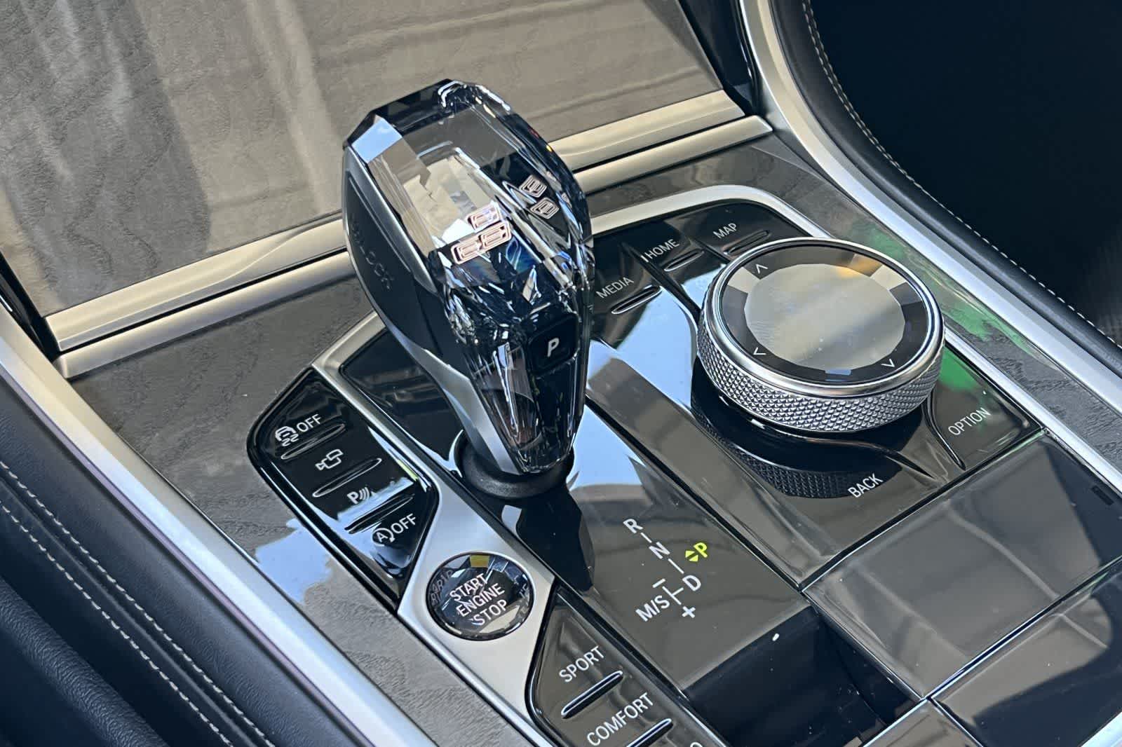 Thumbnail: 2020 BMW 8 Series - 22