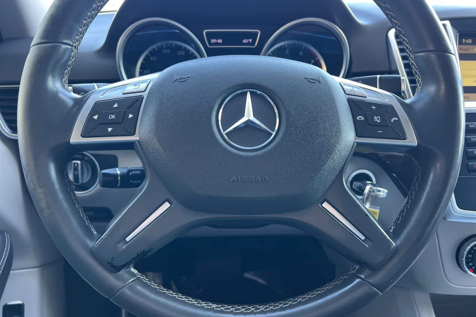 Thumbnail: 2012 Mercedes-Benz M-Class - 28