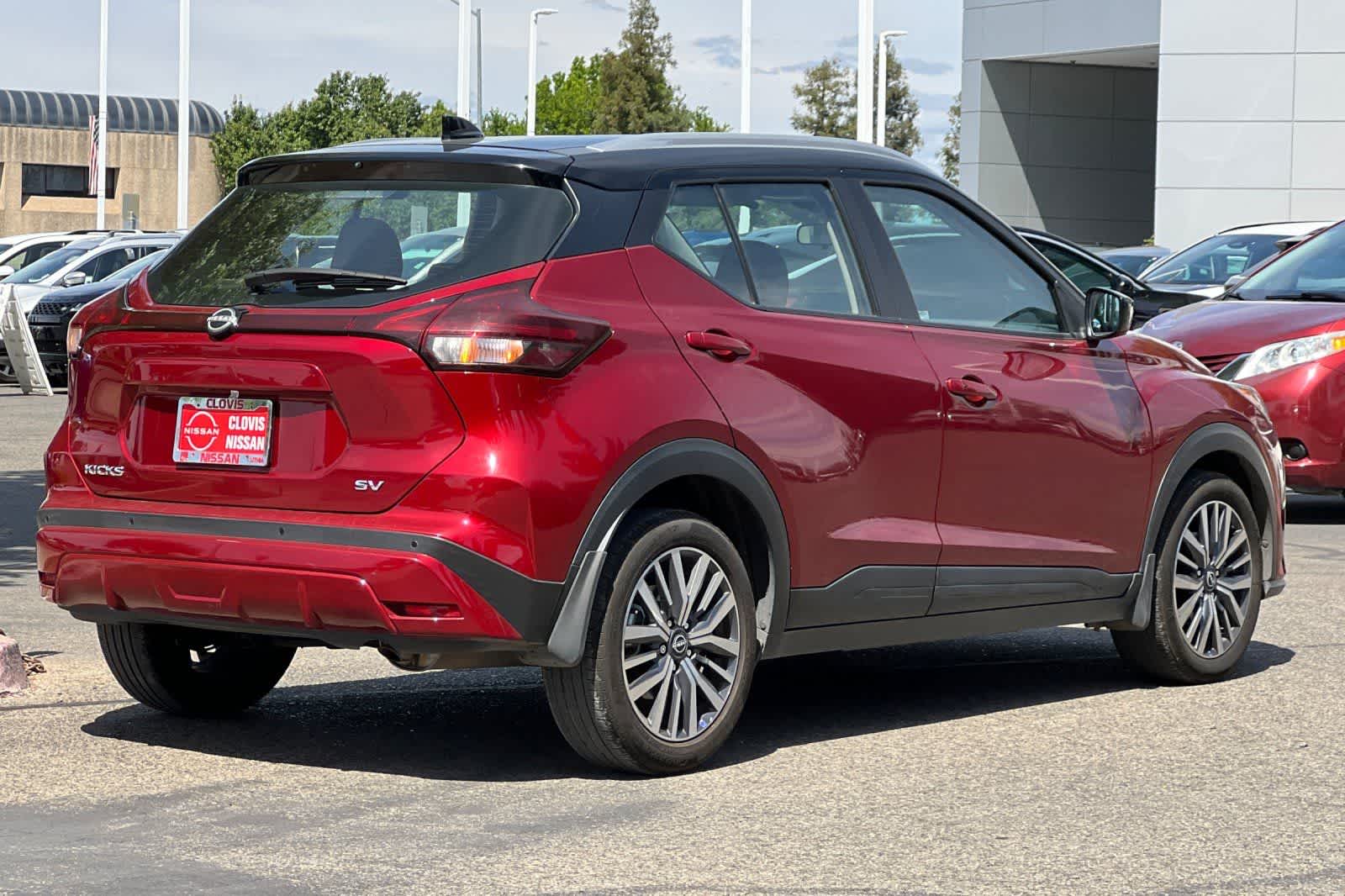 Thumbnail: 2023 Nissan Kicks - 3