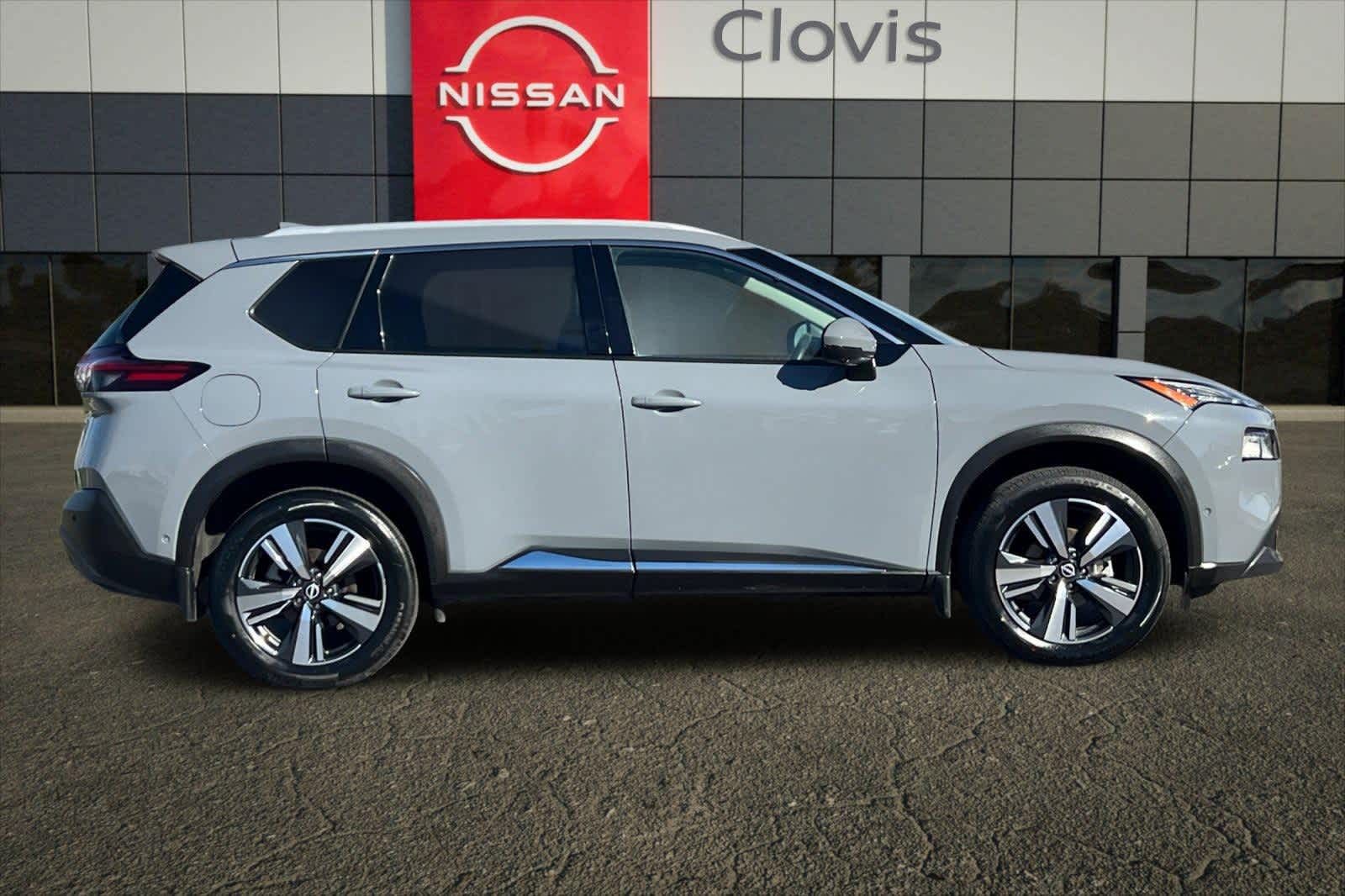 Thumbnail: 2023 Nissan Rogue - 9