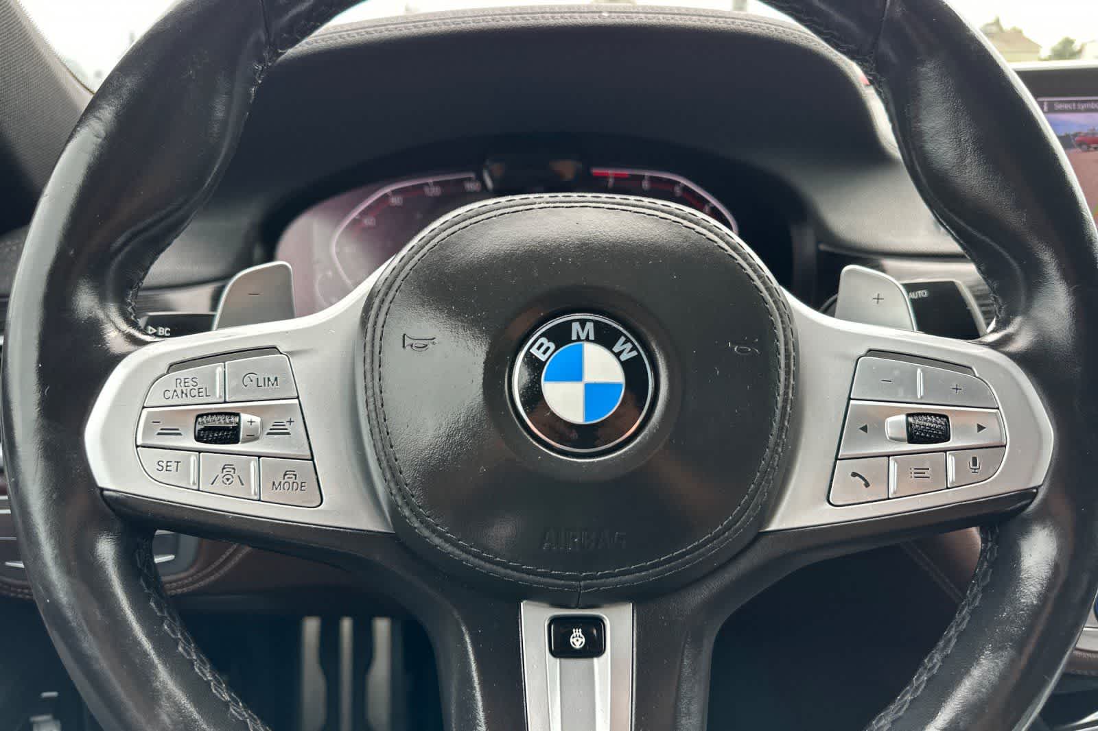 Thumbnail: 2022 BMW 7 Series - 26