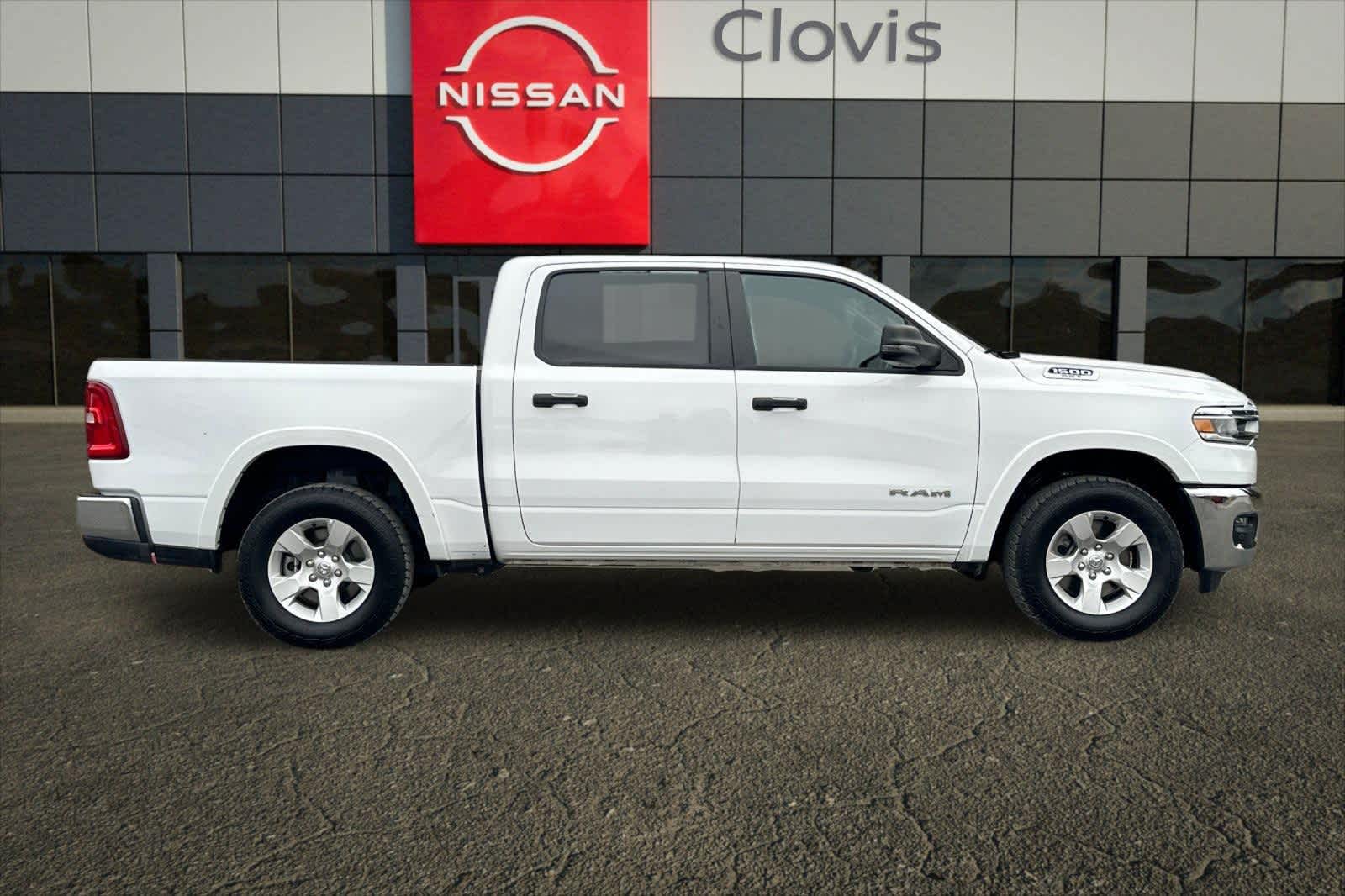 Thumbnail: 2025 RAM 1500 - 9