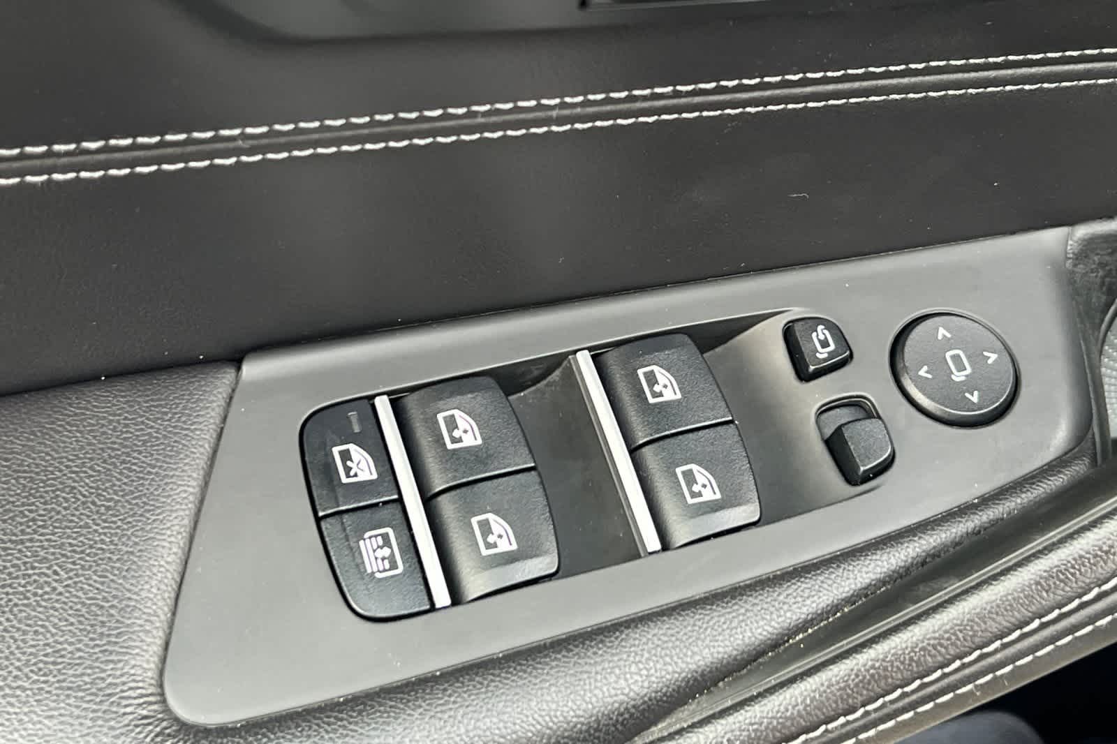 Thumbnail: 2021 BMW M5 - 14