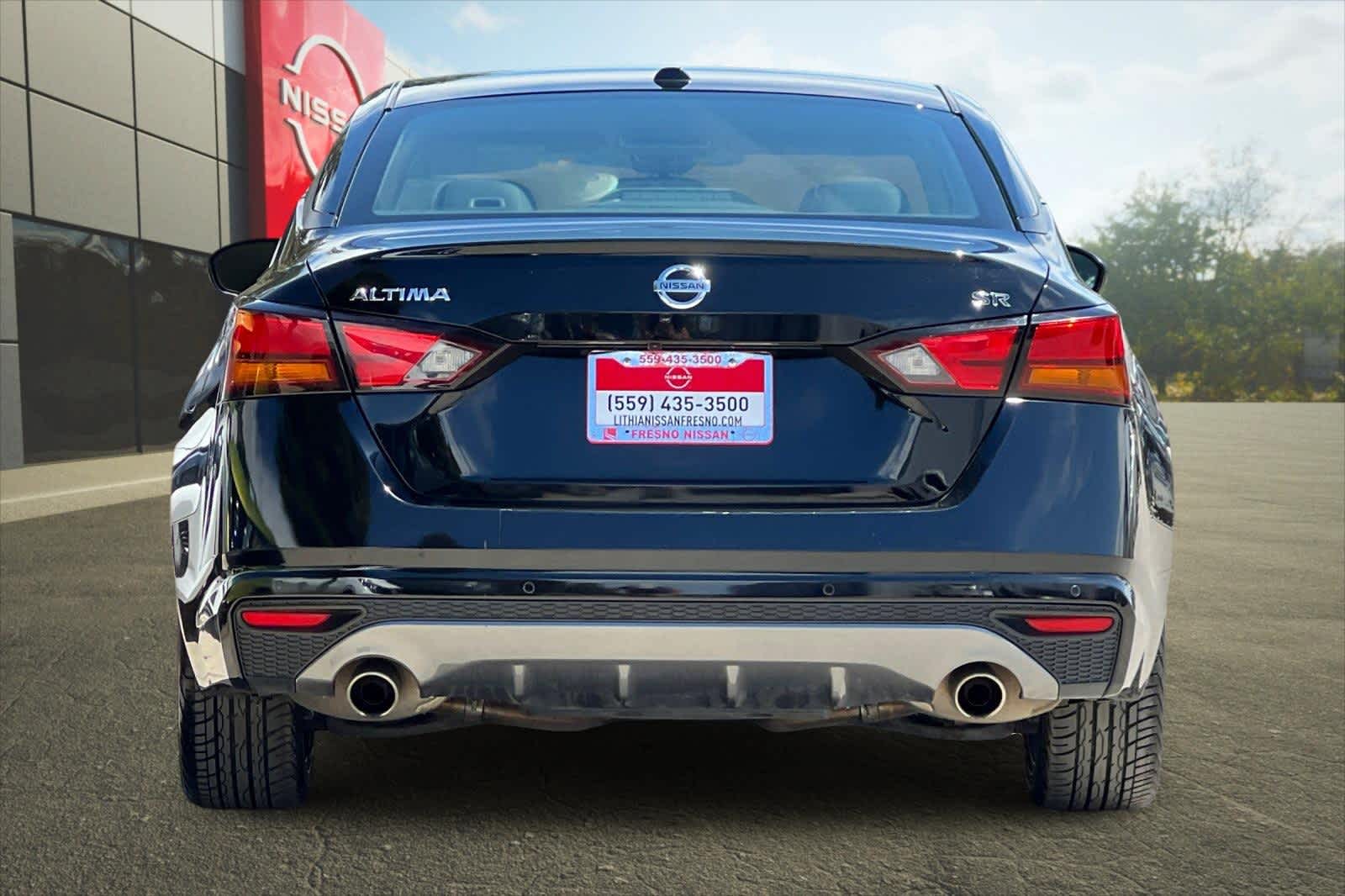 2022 Nissan Altima SR 8