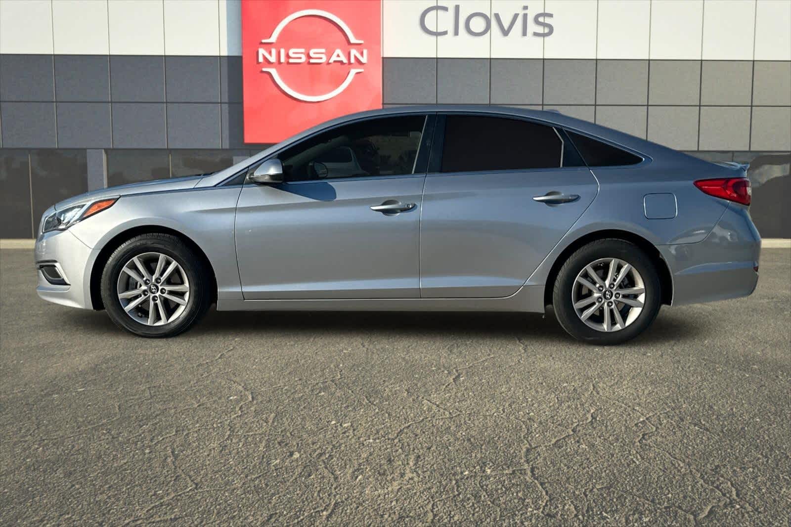 Thumbnail: 2016 Hyundai Sonata - 6