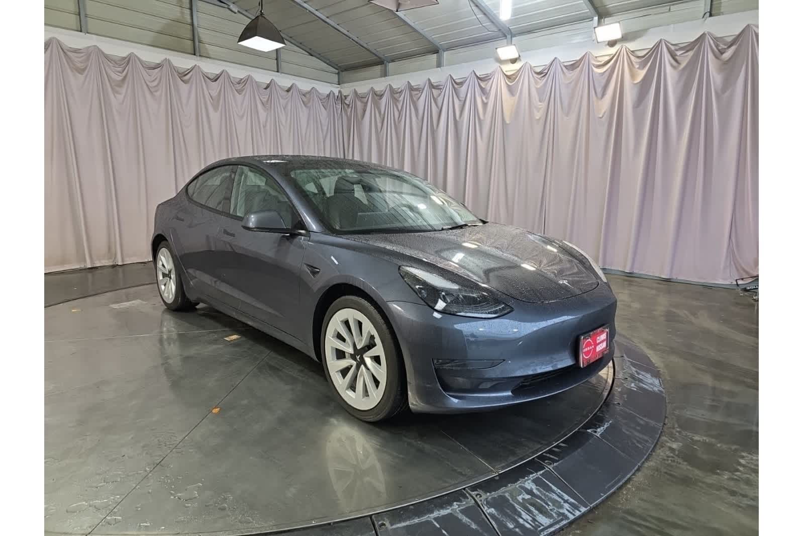 Thumbnail: 2023 Tesla Model 3 - 9