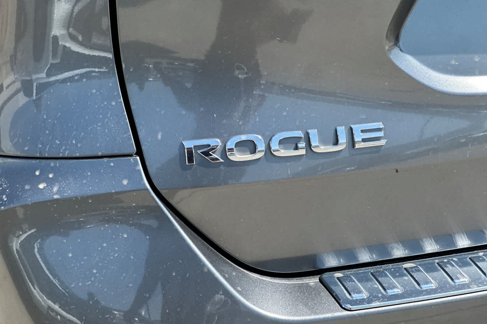 Thumbnail: 2018 Nissan Rogue - 13