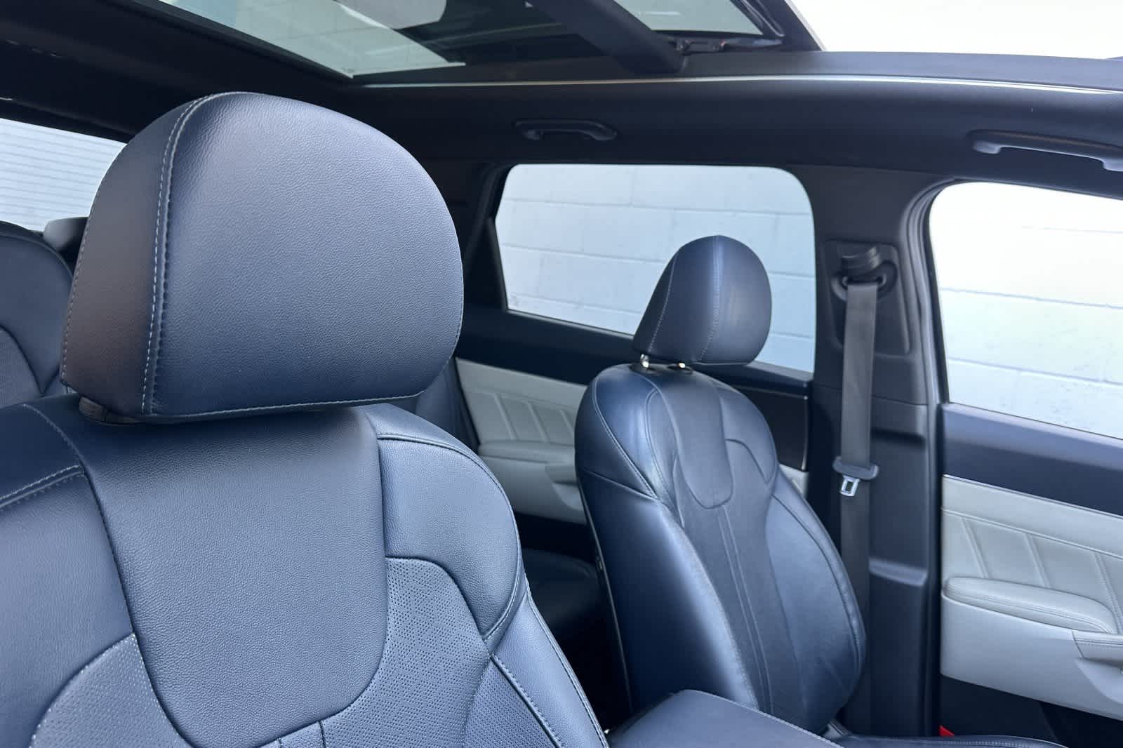 Thumbnail: 2022 Kia Sorento - 19