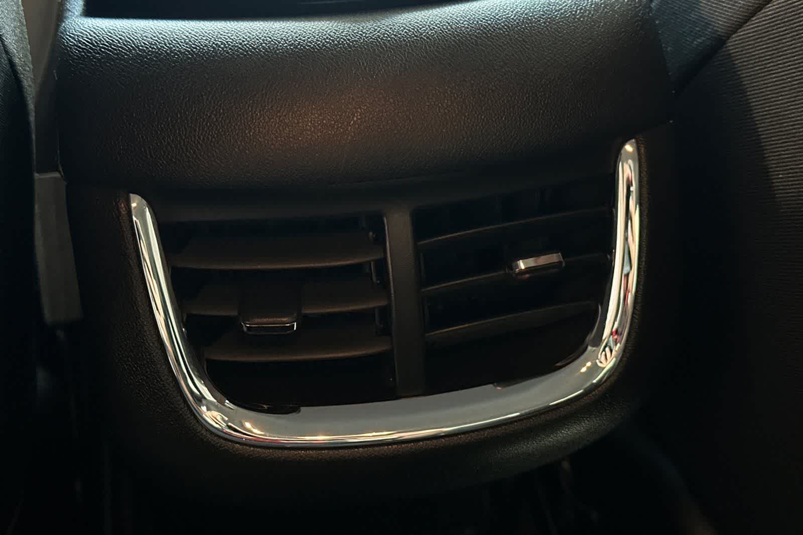 Thumbnail: 2022 Chevrolet Malibu - 15