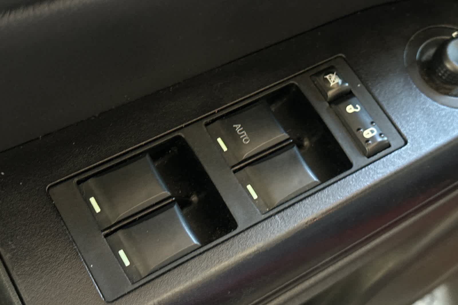 Thumbnail: 2014 Jeep Patriot - 16