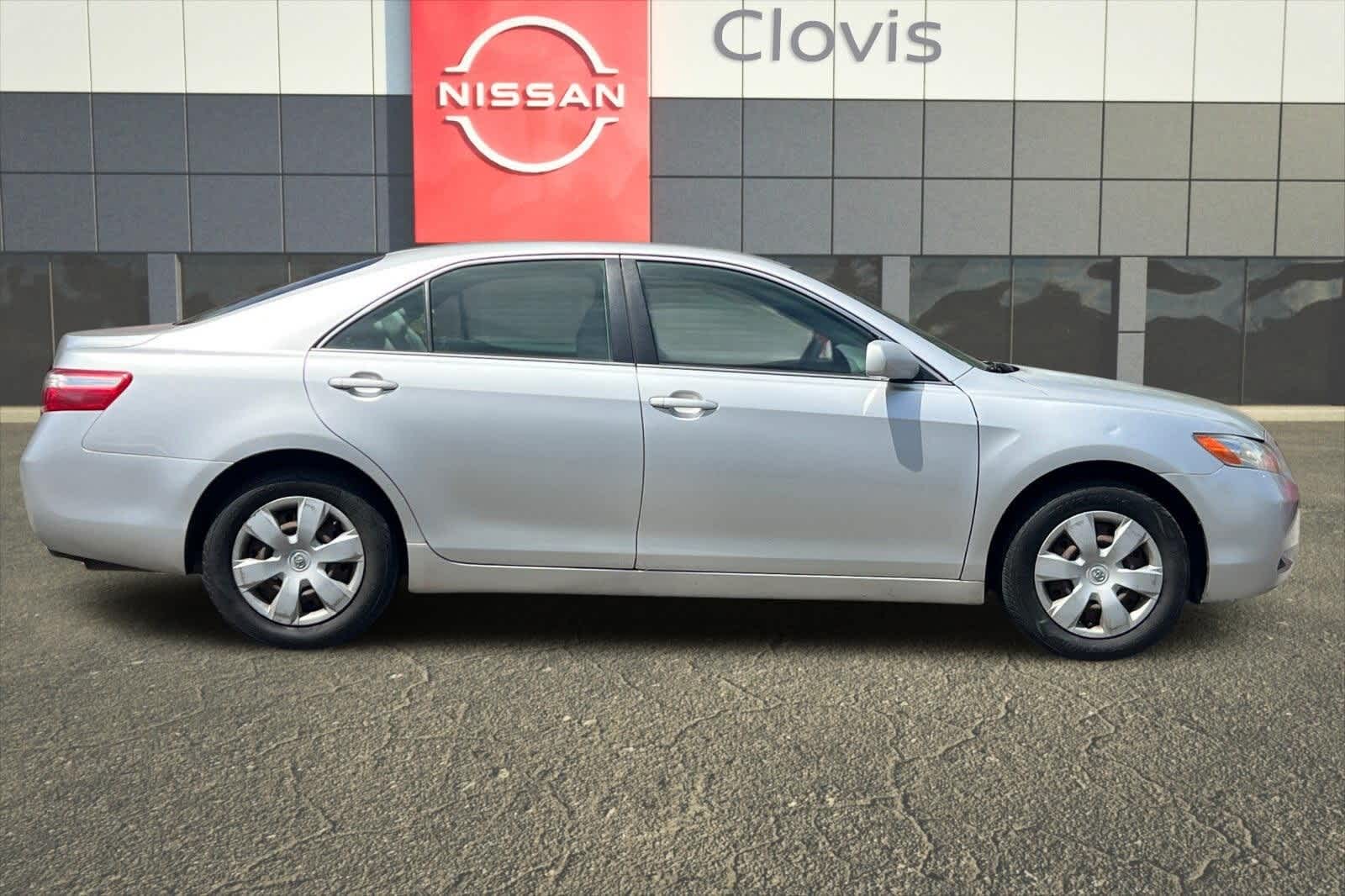 2009 Toyota Camry LE 8