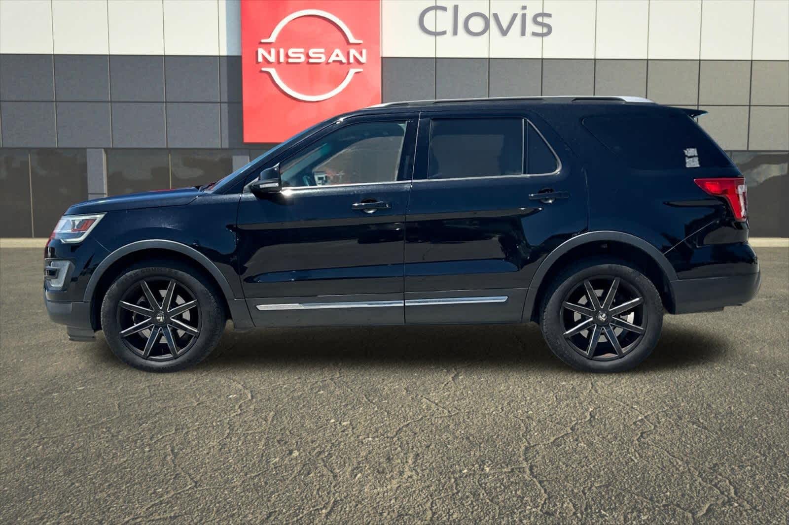Thumbnail: 2017 Ford Explorer - 6