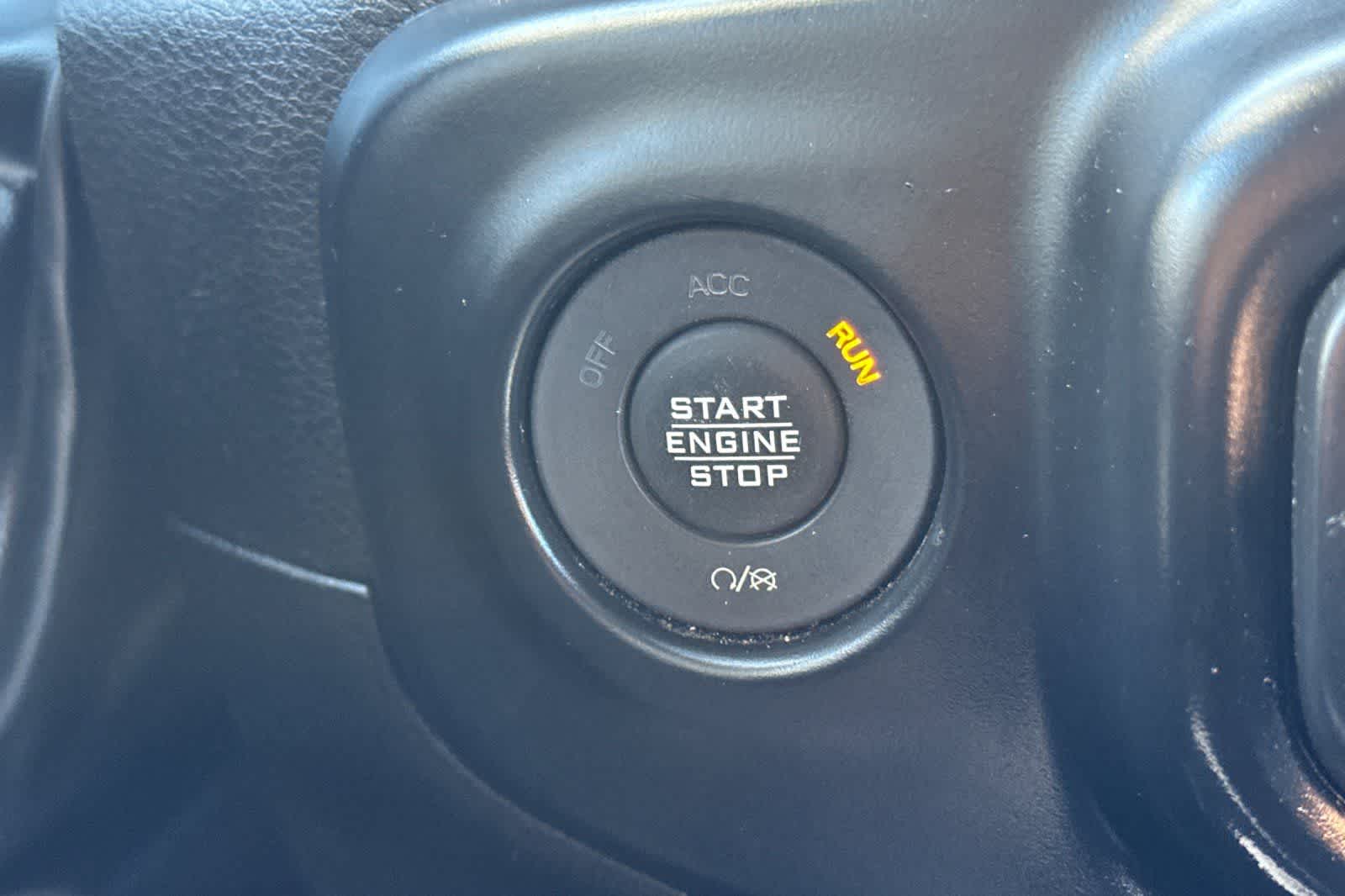 Thumbnail: 2022 Jeep Gladiator - 26