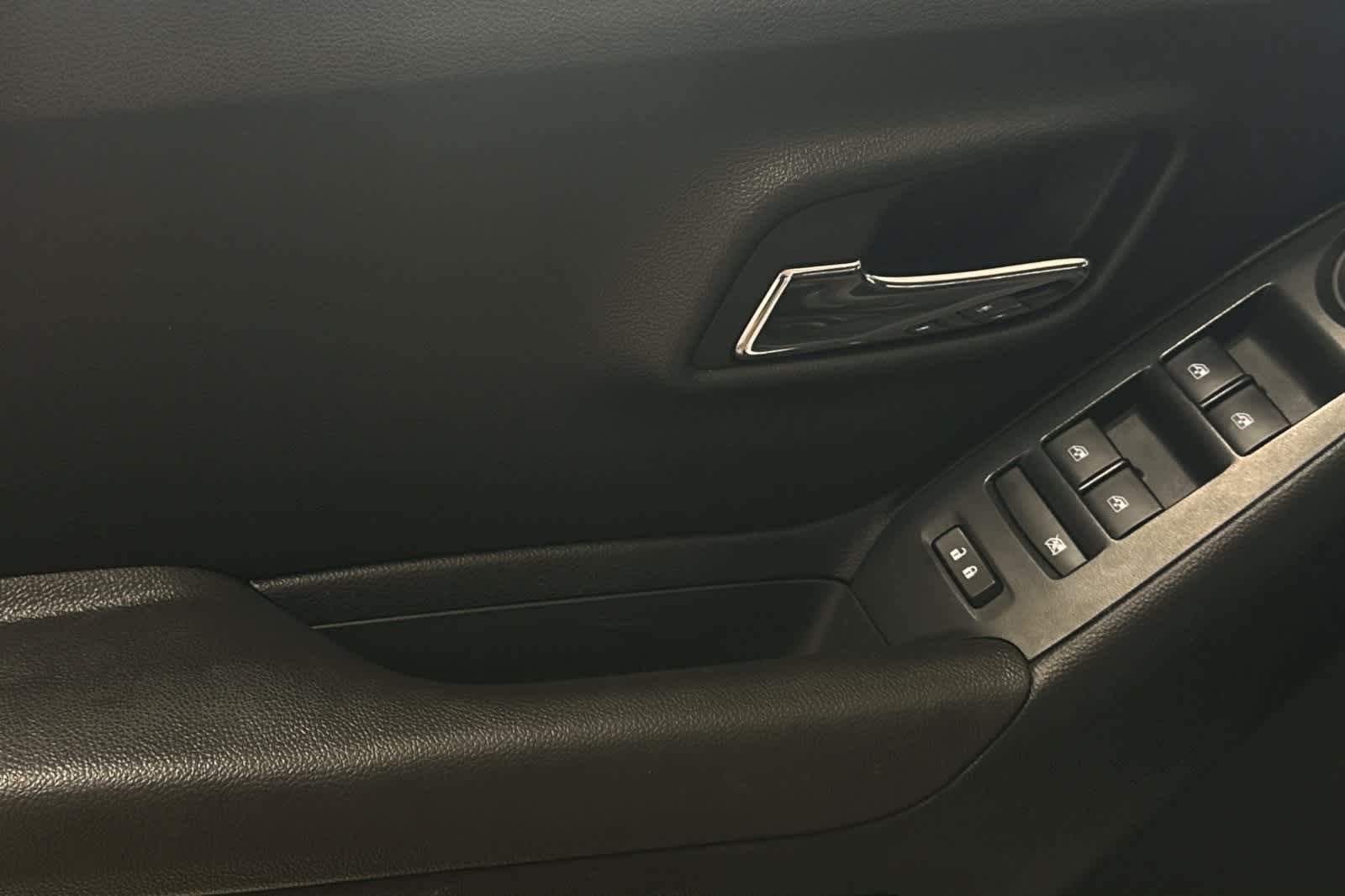 Thumbnail: 2020 Chevrolet Trax - 15