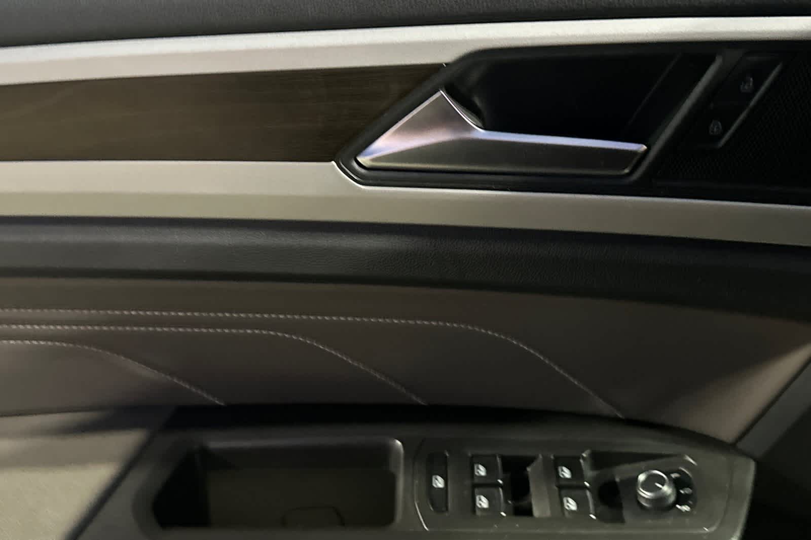 Thumbnail: 2022 Volkswagen Atlas - 13