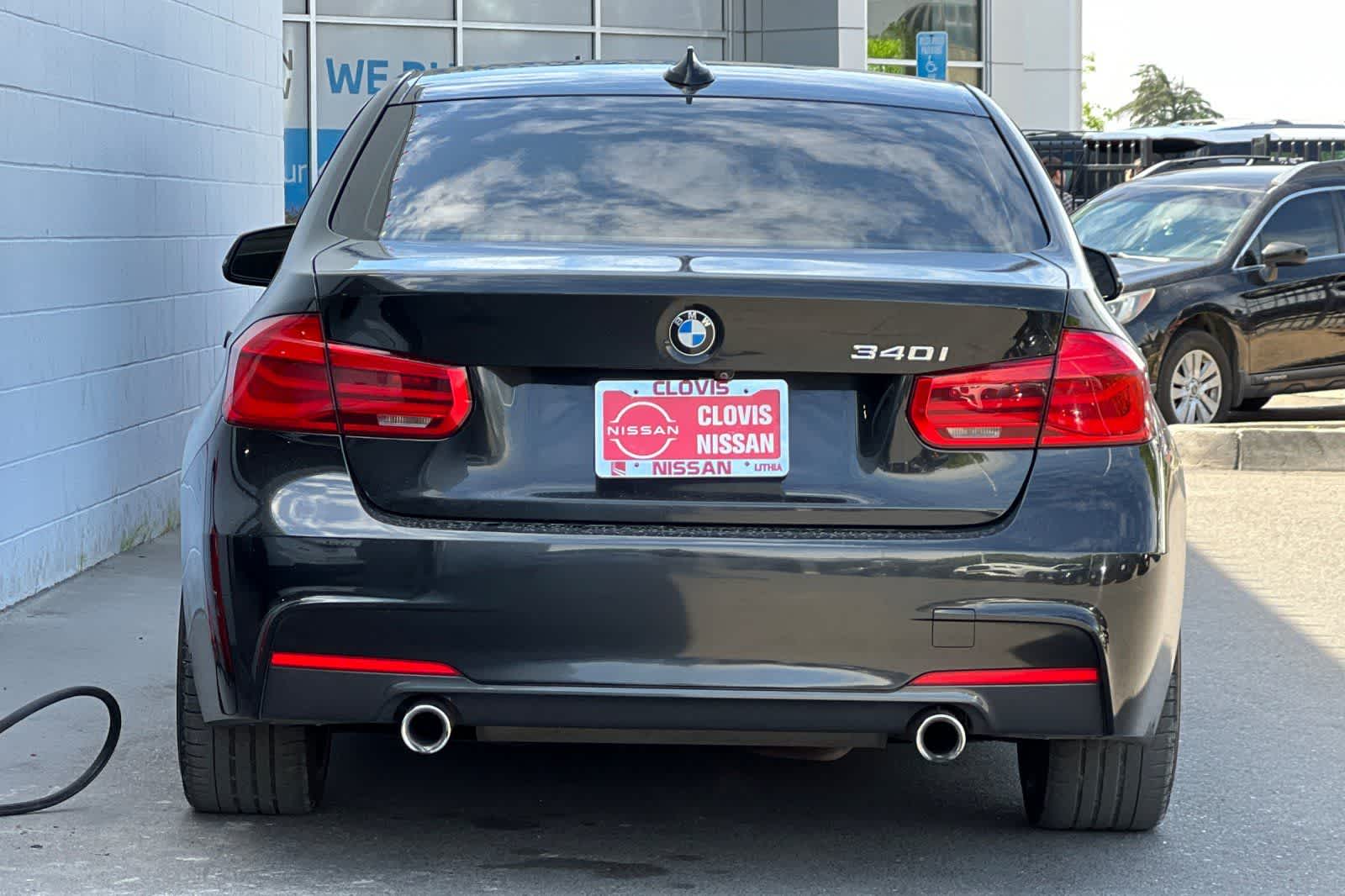 Thumbnail: 2018 BMW 3 Series - 8