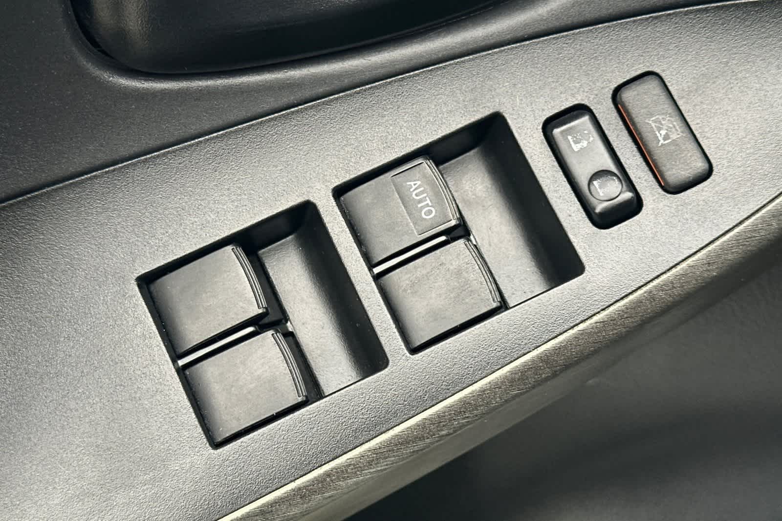 Thumbnail: 2011 Toyota RAV4 - 14