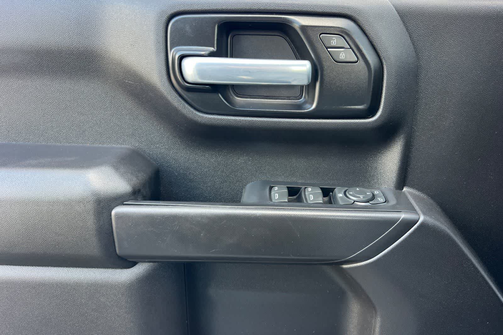 Thumbnail: 2021 Chevrolet Silverado 1500 - 13