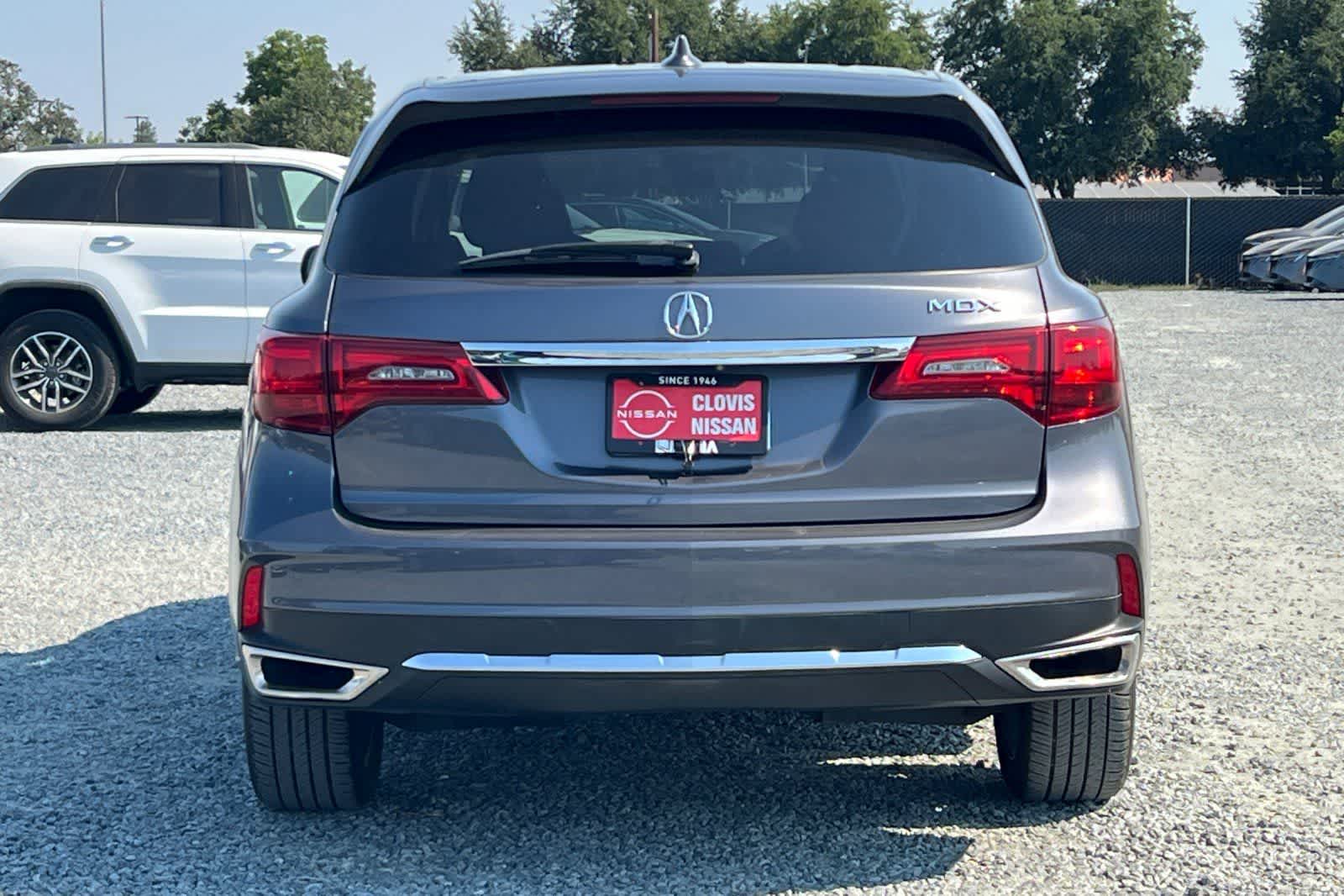 Thumbnail: 2017 Acura MDX - 8