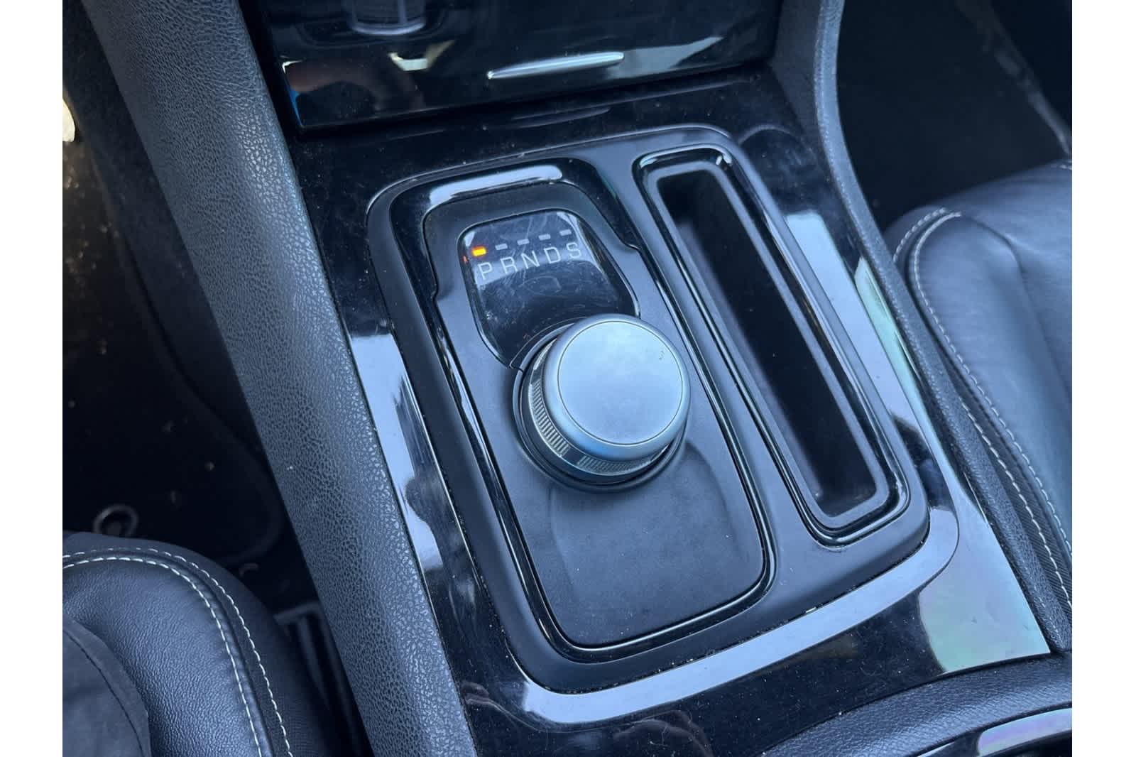 Thumbnail: 2021 Chrysler 300 - 21