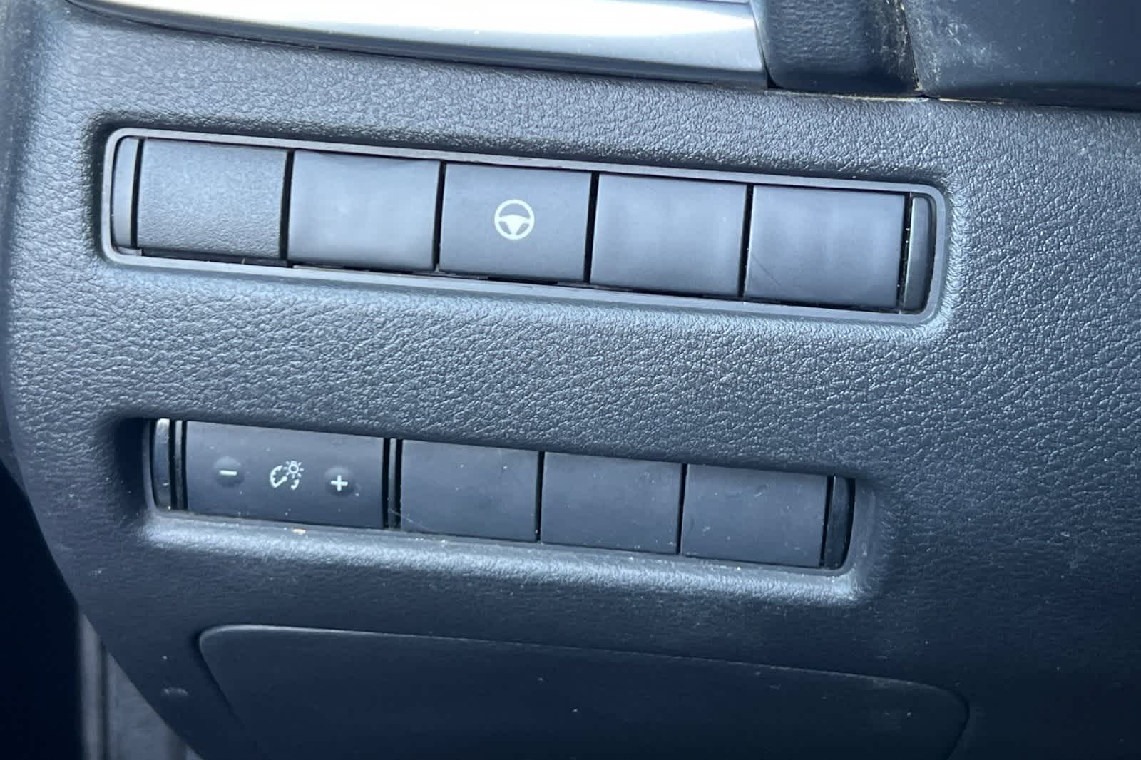 Thumbnail: 2022 Nissan Rogue - 33