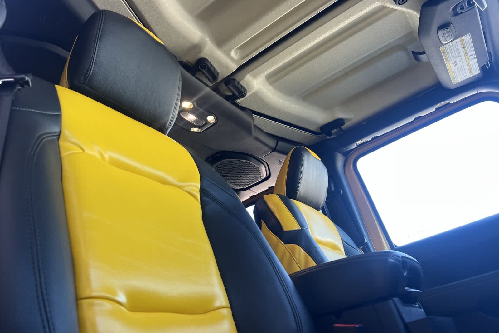 Thumbnail: 2019 Jeep Wrangler - 18