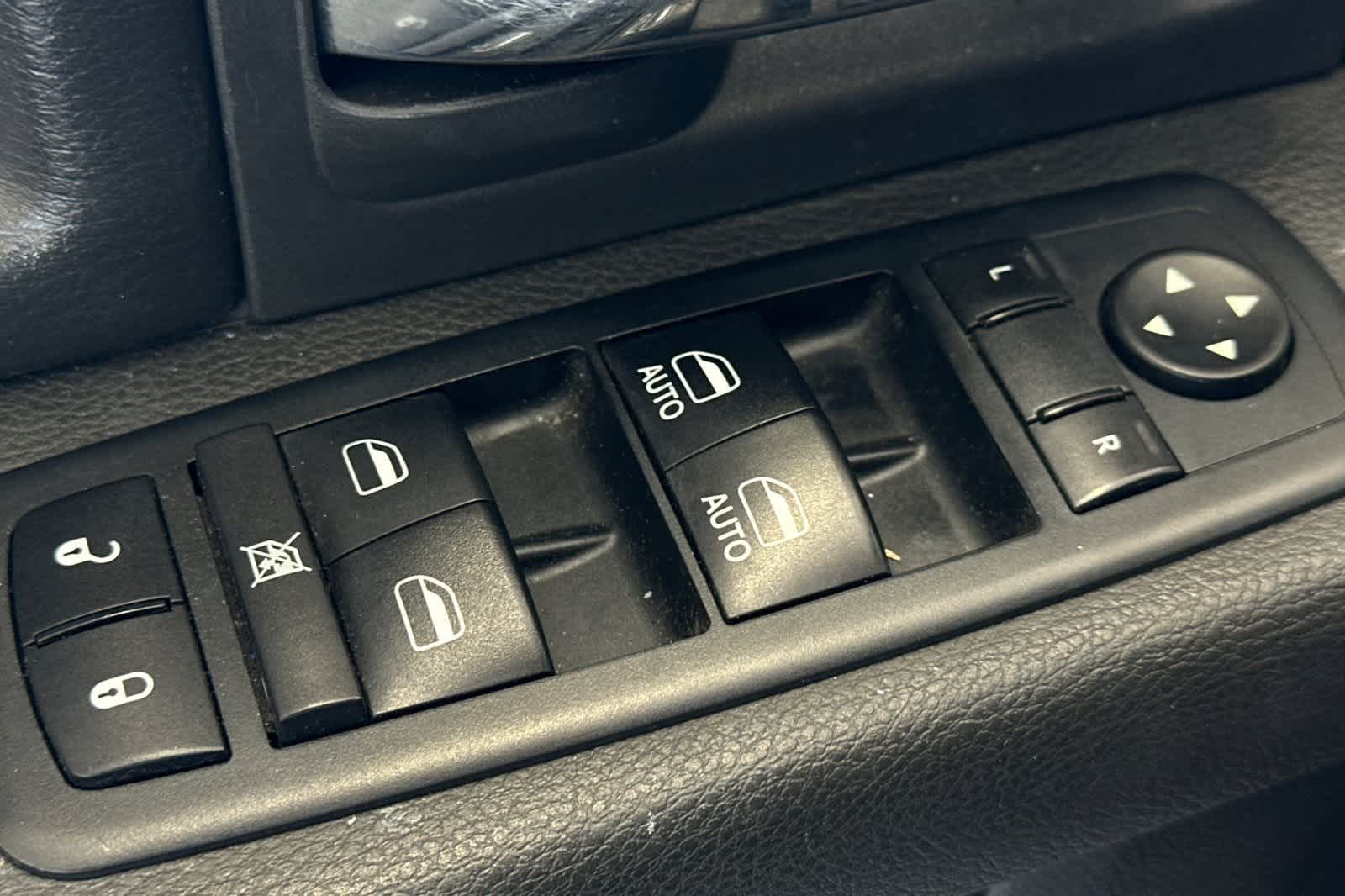 Thumbnail: 2010 Dodge Ram 1500 - 16