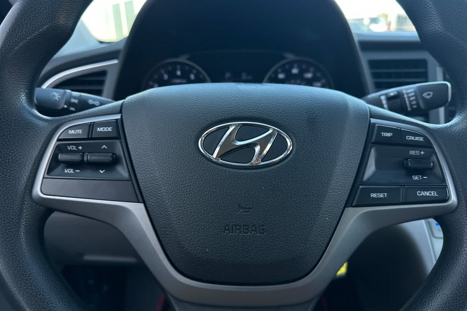 Thumbnail: 2017 Hyundai Elantra - 23
