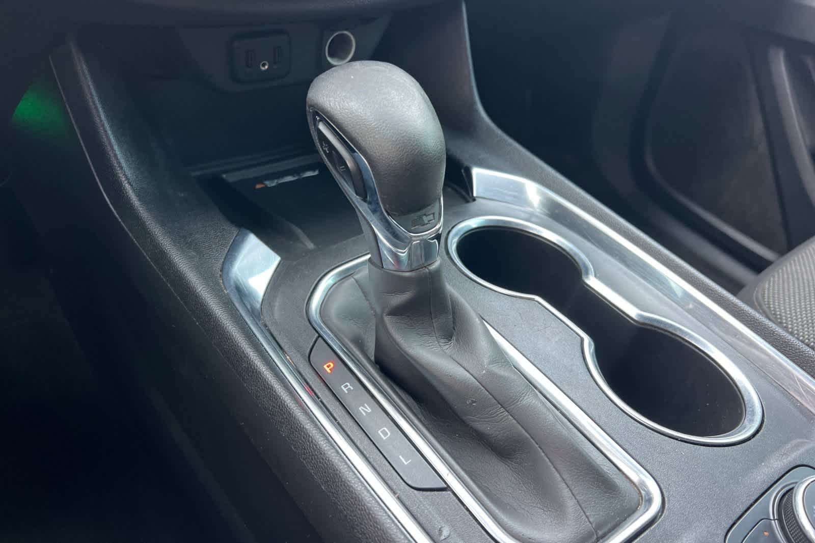 Thumbnail: 2023 Chevrolet Traverse - 25