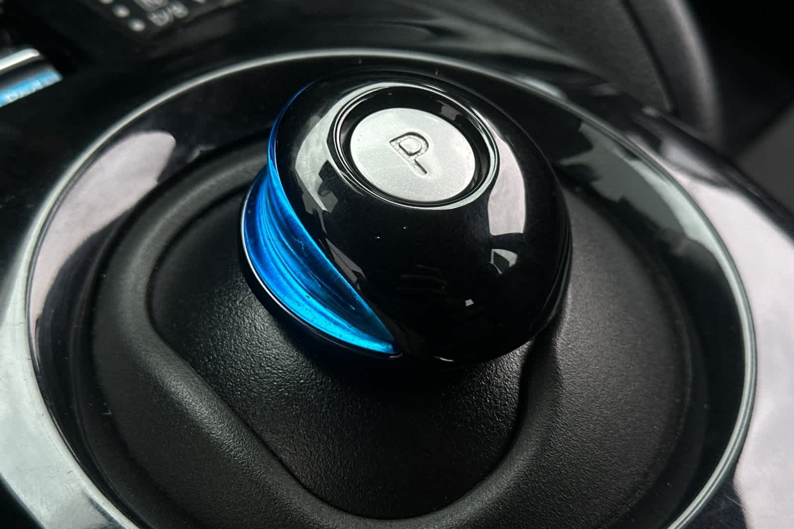 Thumbnail: 2023 Nissan Leaf - 25