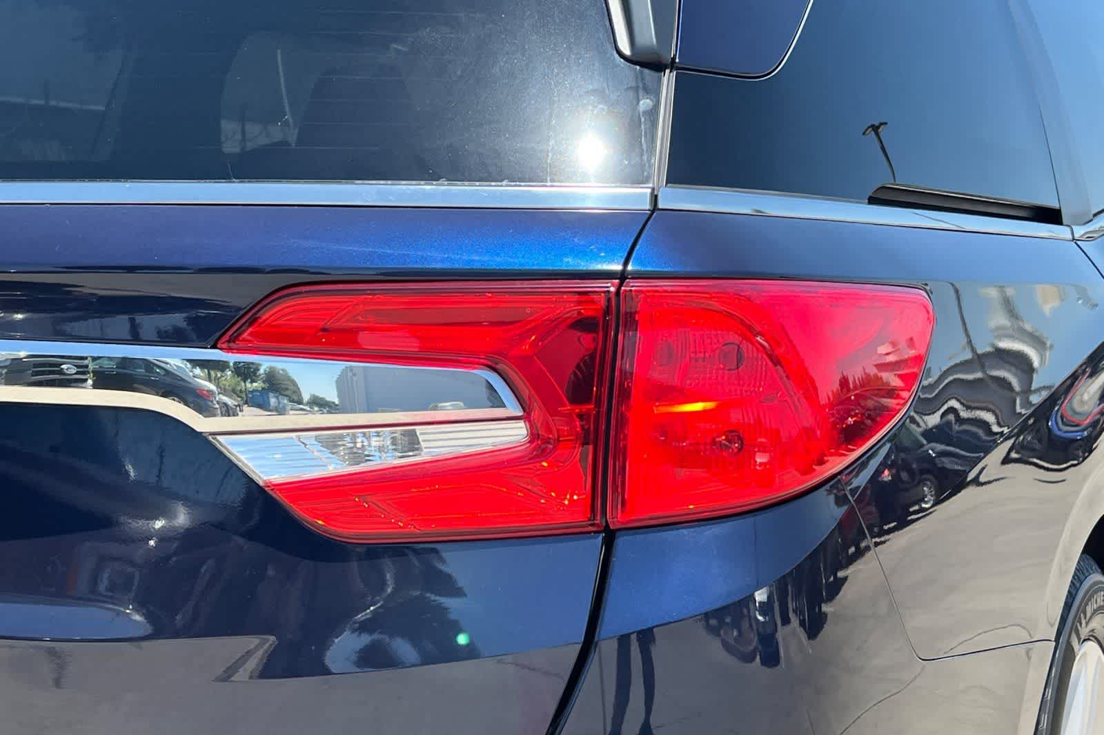 Thumbnail: 2018 Honda Odyssey - 13