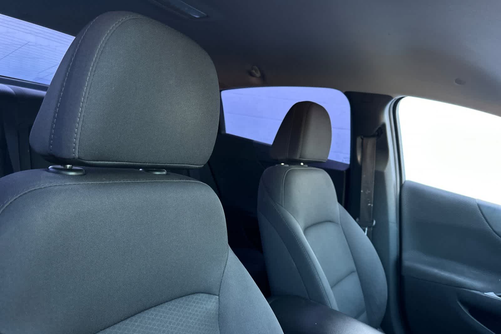 Thumbnail: 2017 Chevrolet Malibu - 19