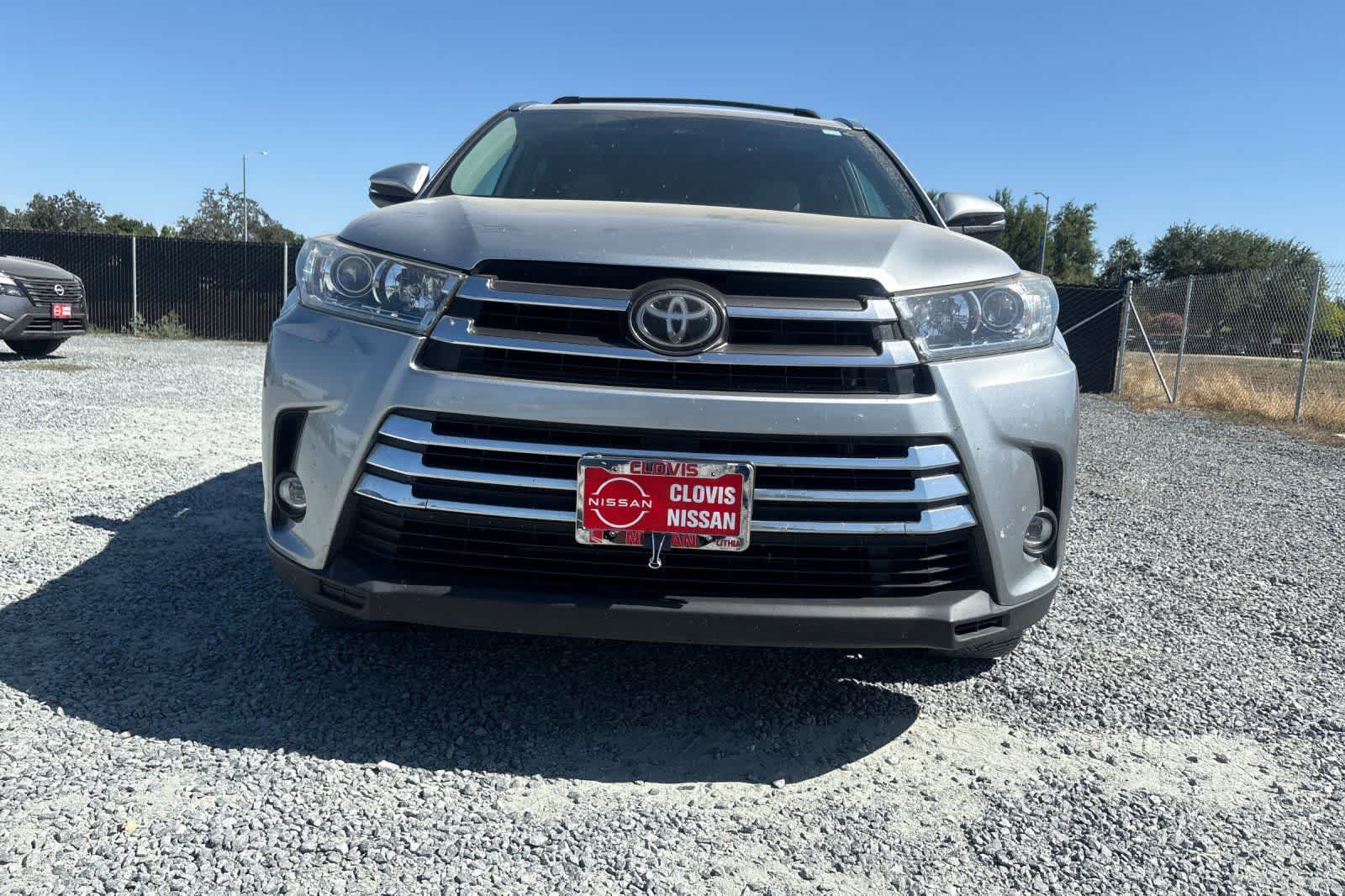 Thumbnail: 2019 Toyota Highlander - 11