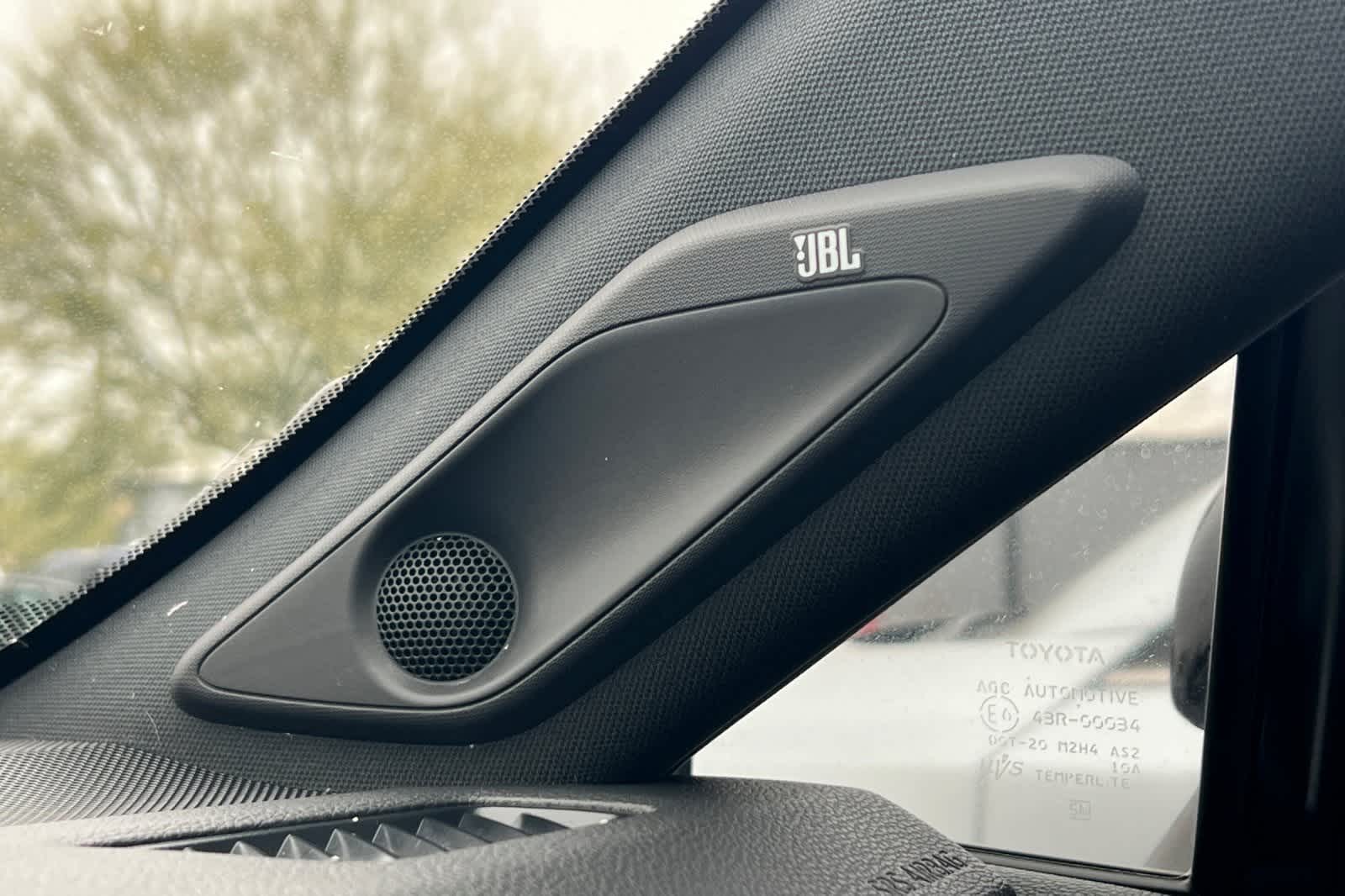 Thumbnail: 2021 Toyota RAV4 - 22