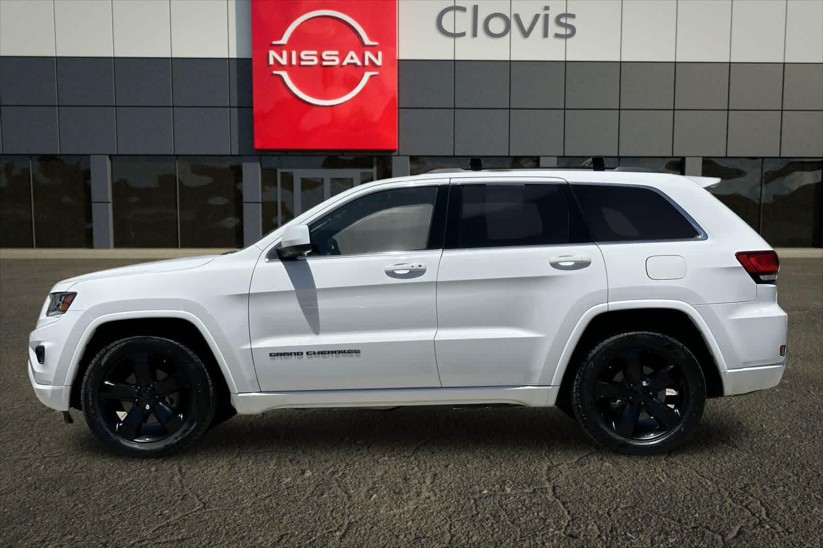 Thumbnail: 2015 Jeep Grand Cherokee - 6