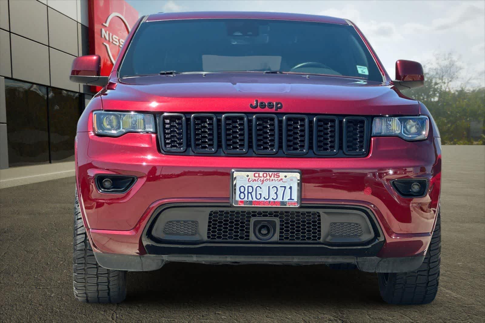 Thumbnail: 2020 Jeep Grand Cherokee - 11